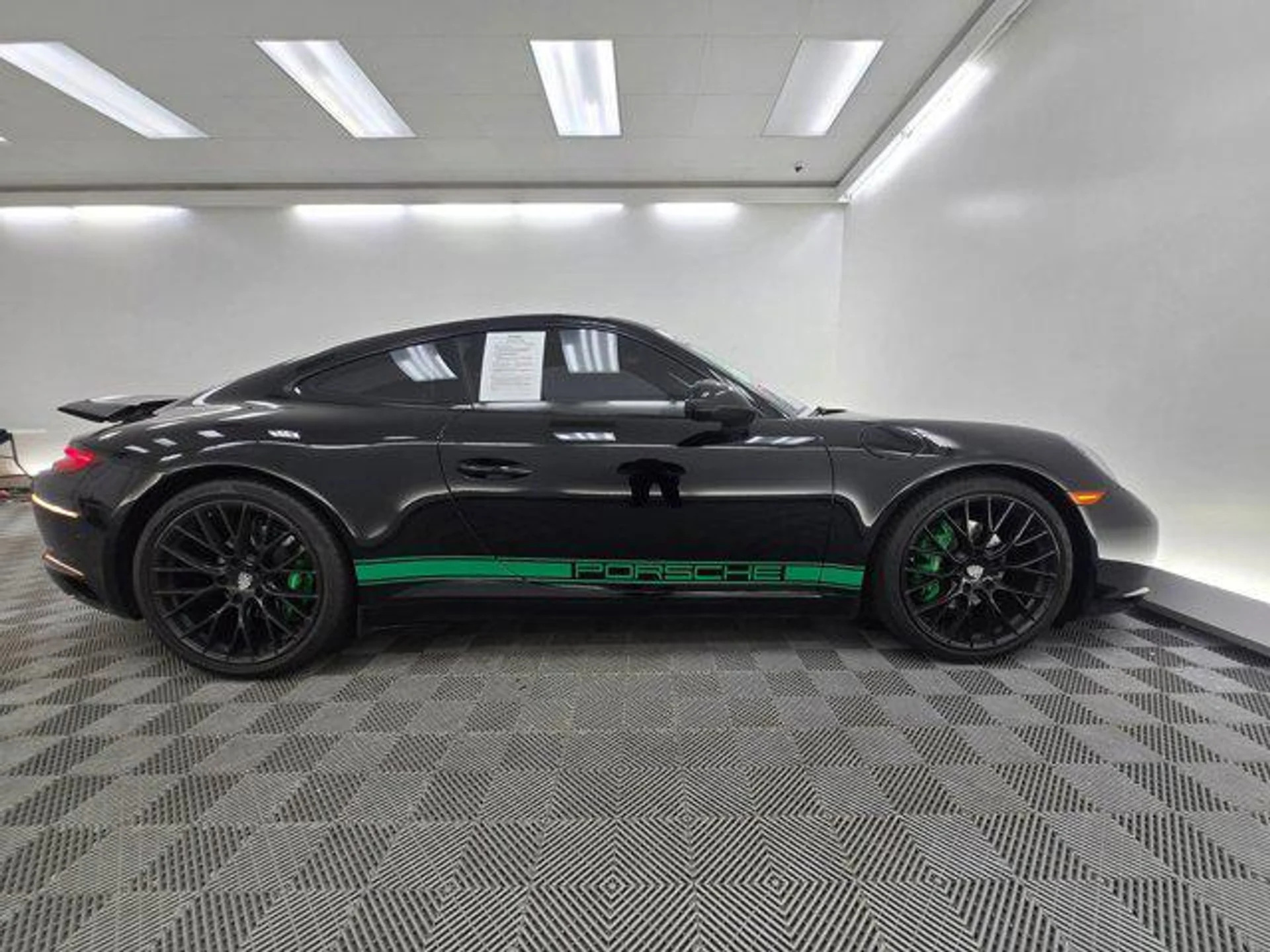 mph007_175682860_y2nl8_Nb_PD_Rc2_XY_Jgy_W26rct_Kvv_U_f29d5386a2