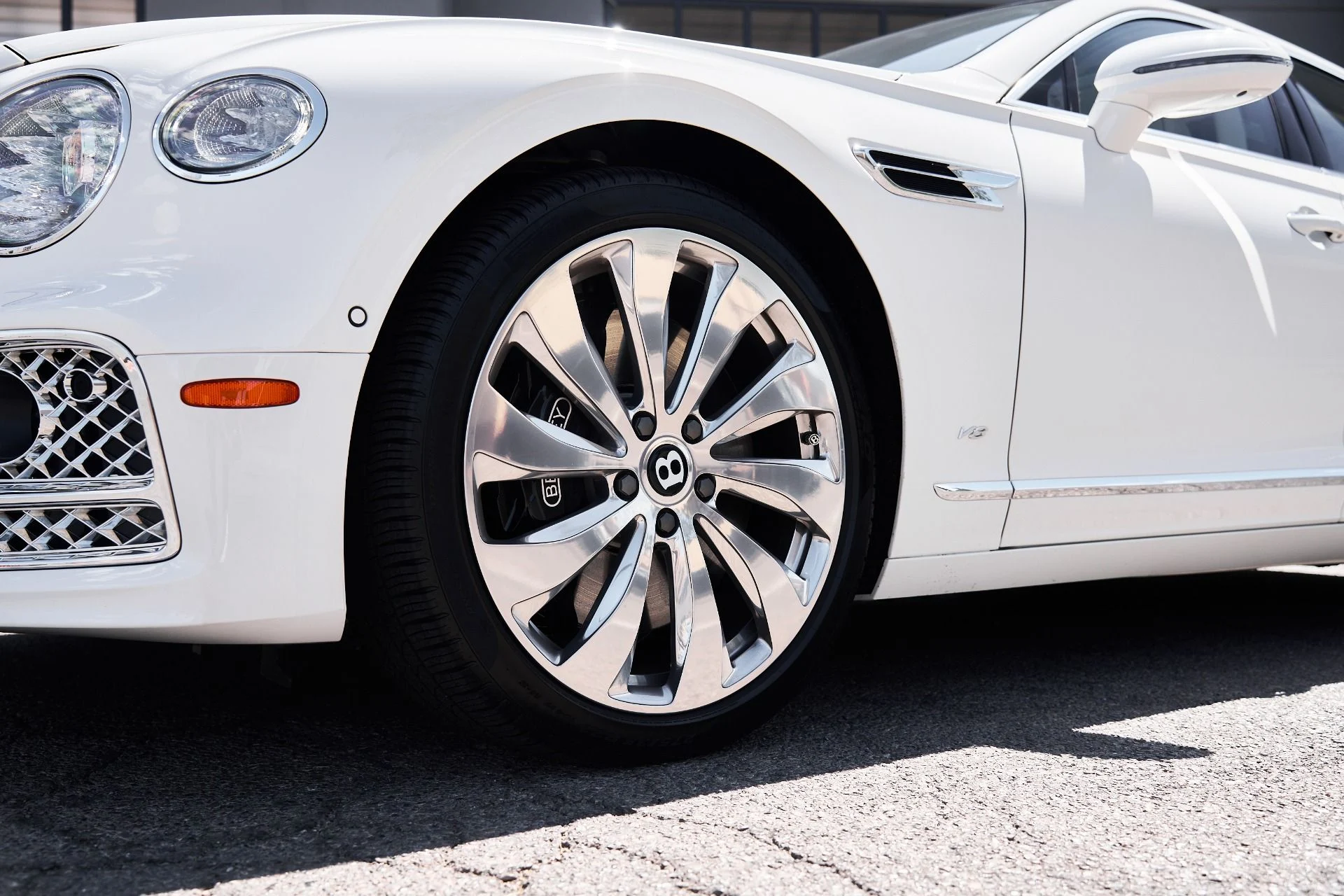 mph007_1762220238_Used_2021_Bentley_Flying_Spur_V8_1755391879_b589ffb0a1
