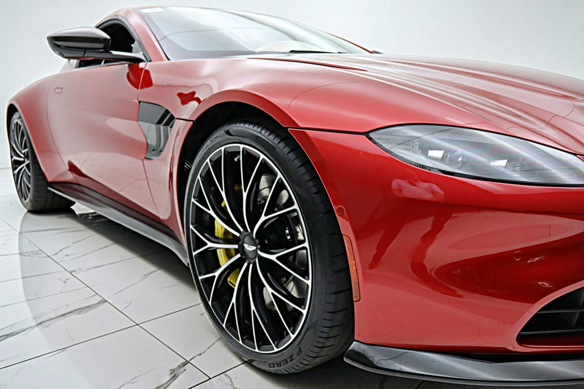 mph007_1762266180_Used_2023_Aston_Martin_Vantage_Coupe_665082d394