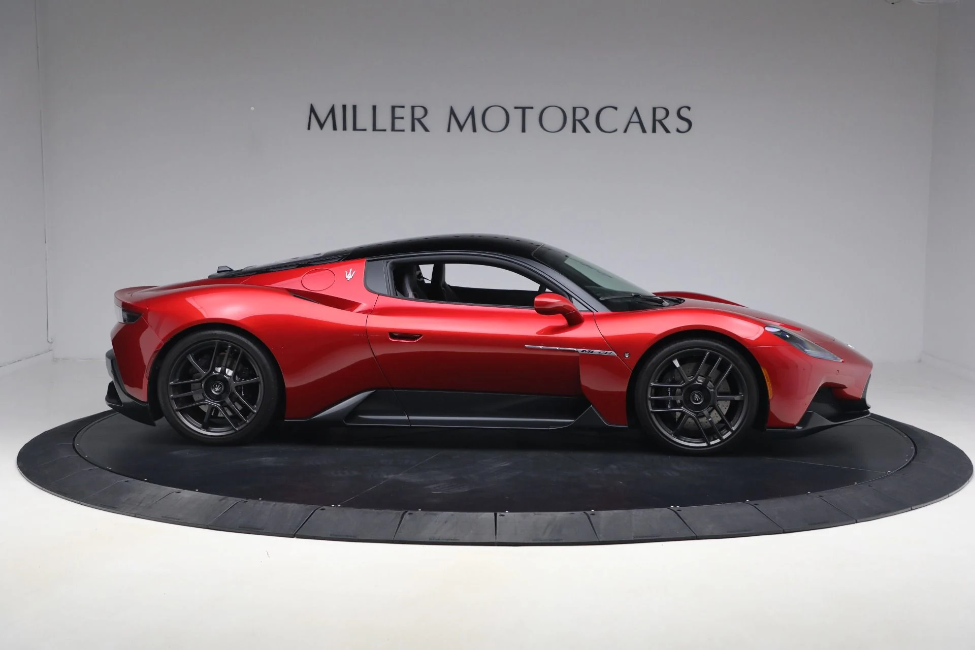 mph007_1763613839_Used_2022_Maserati_MC_20_1774384855_d78f1d74a3