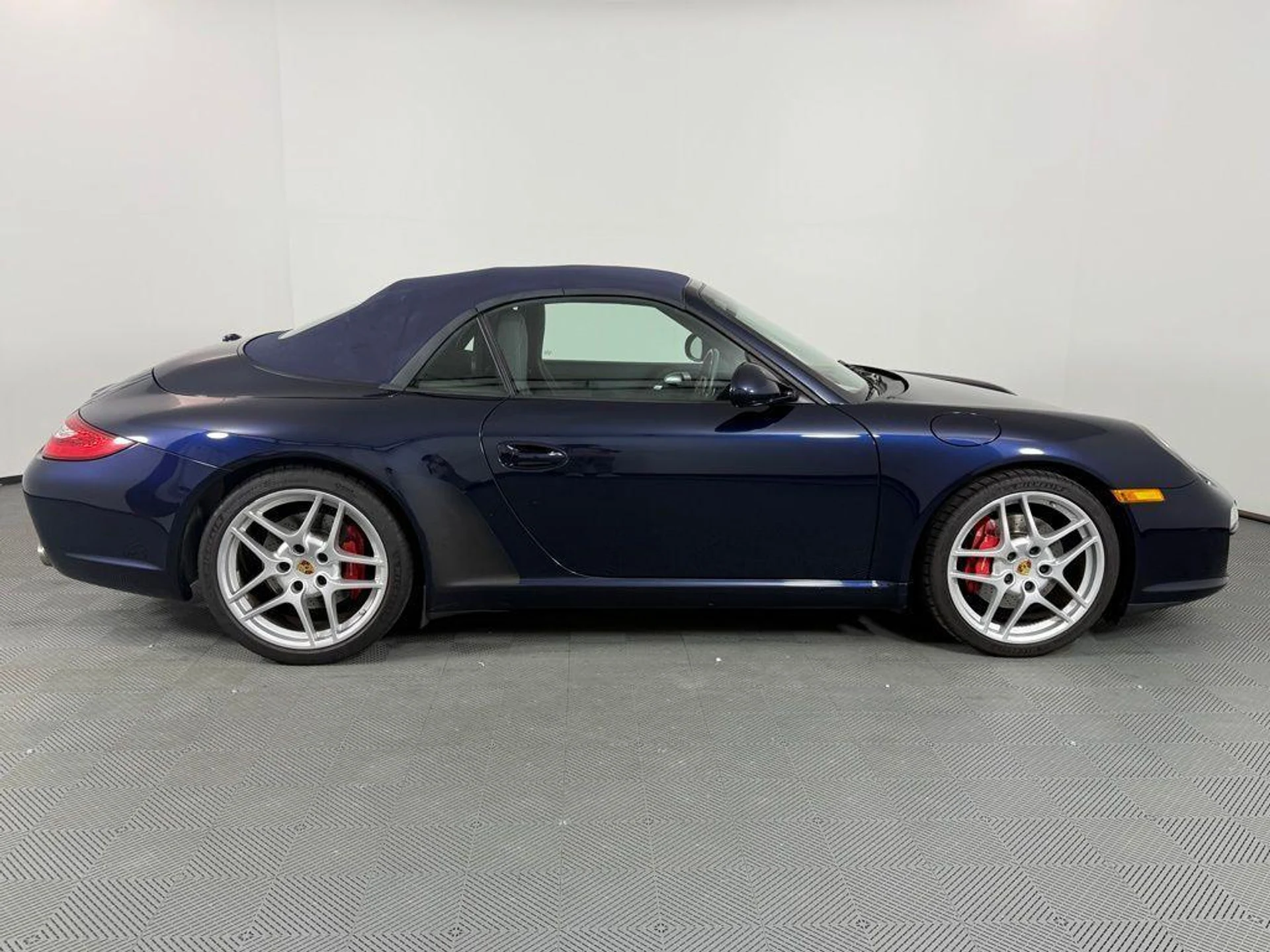 mph007_176784358_p_Ux_P_Gzx_Ht9yg_Sn_Kd_M_Ka_PS_5k_Q1_M_9ce9003f9b