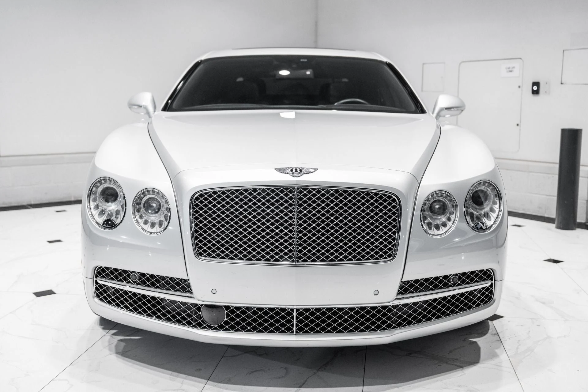 mph007_1775636196_Used_2014_Bentley_Flying_Spur_1764428362_a0d593889b