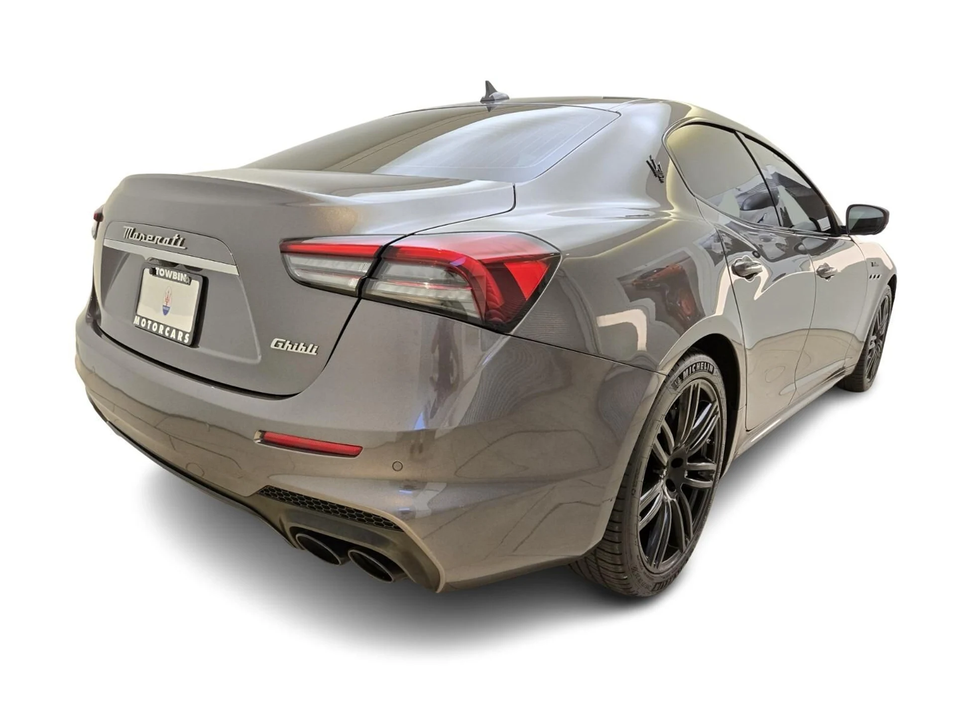 mph007_1789871937_Used_2022_Maserati_Ghibli_Modena_1763108964_1fddada5e9