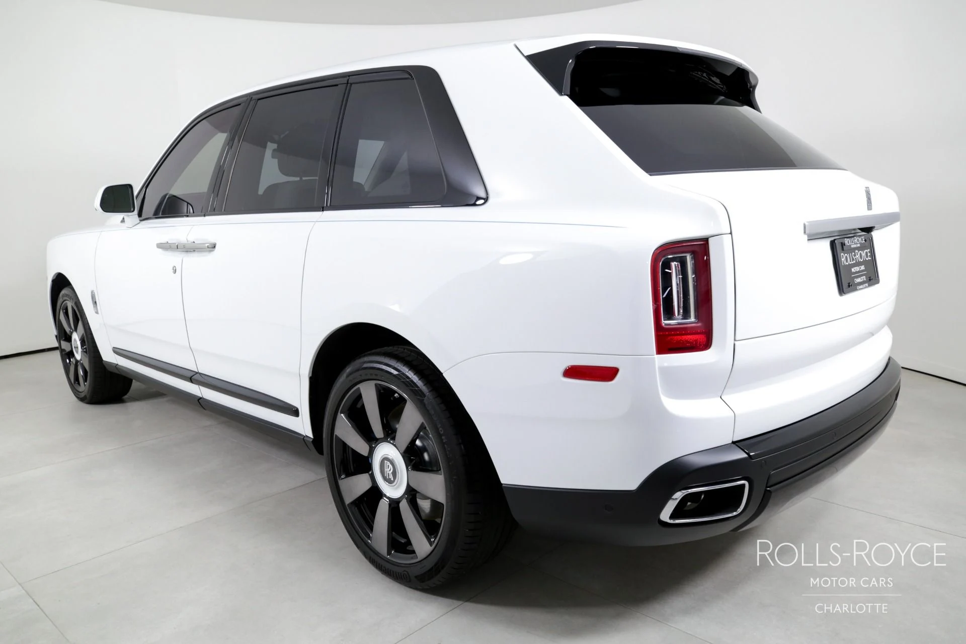mph007_1804024482_Used_2023_Rolls_Royce_Cullinan_1709308127_7720538cfa