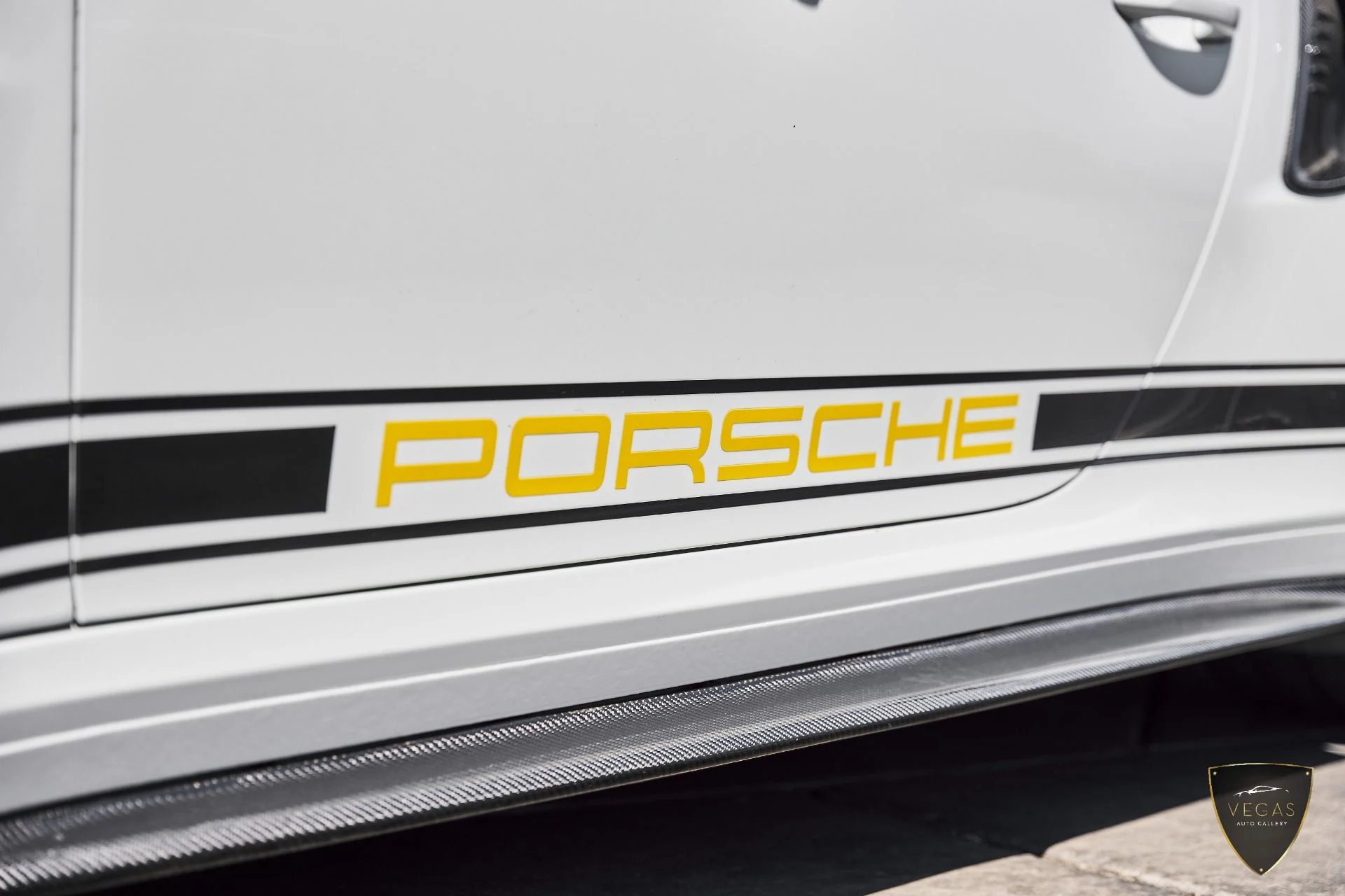 mph007_1822276179_Used_2019_Porsche_911_GT_3_RS_1783382274_7adee781ee