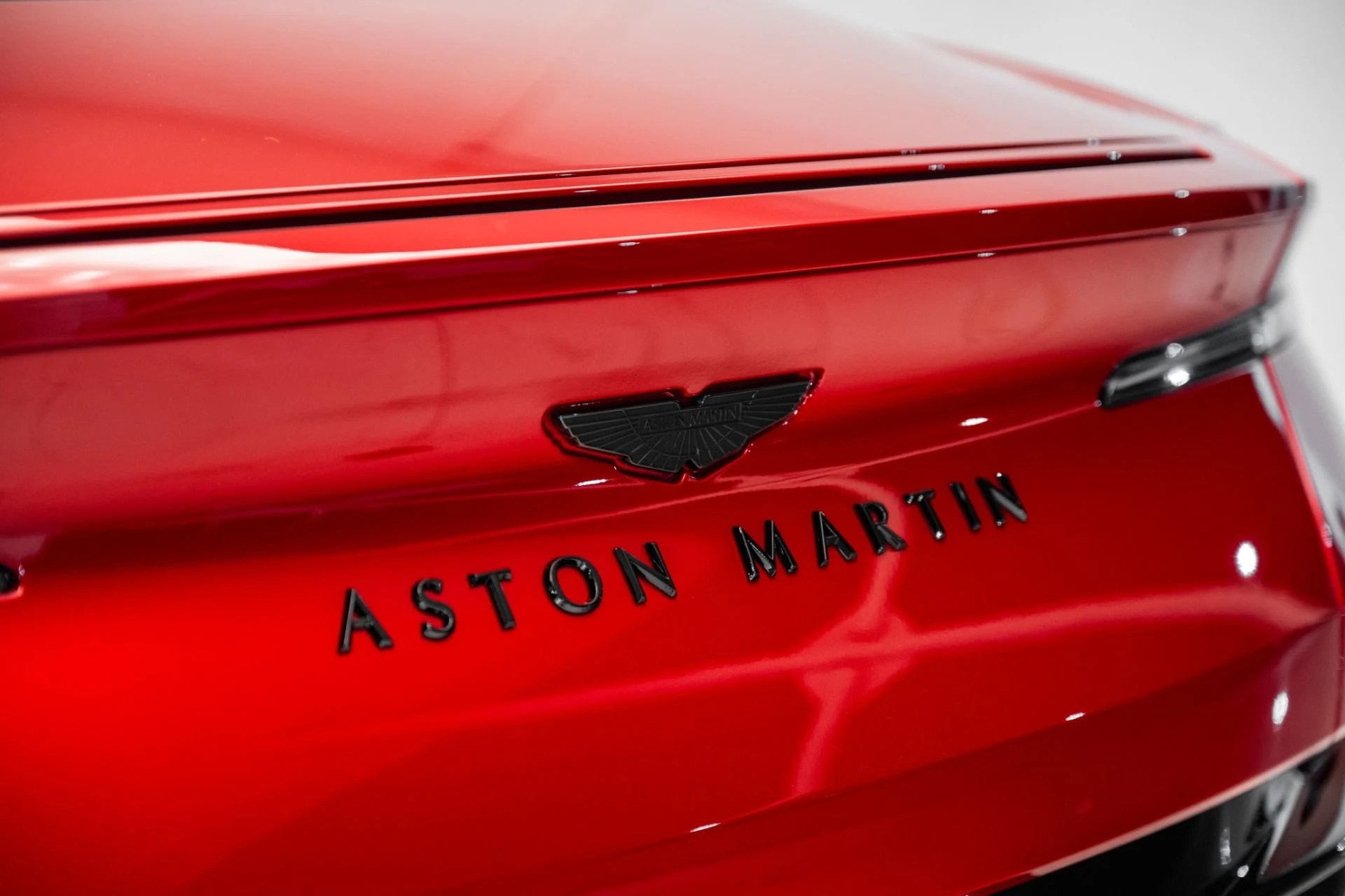 mph007_1836087479_Used_2023_Aston_Martin_DB_11_V8_Coupe_1750777279_435e0b5f59