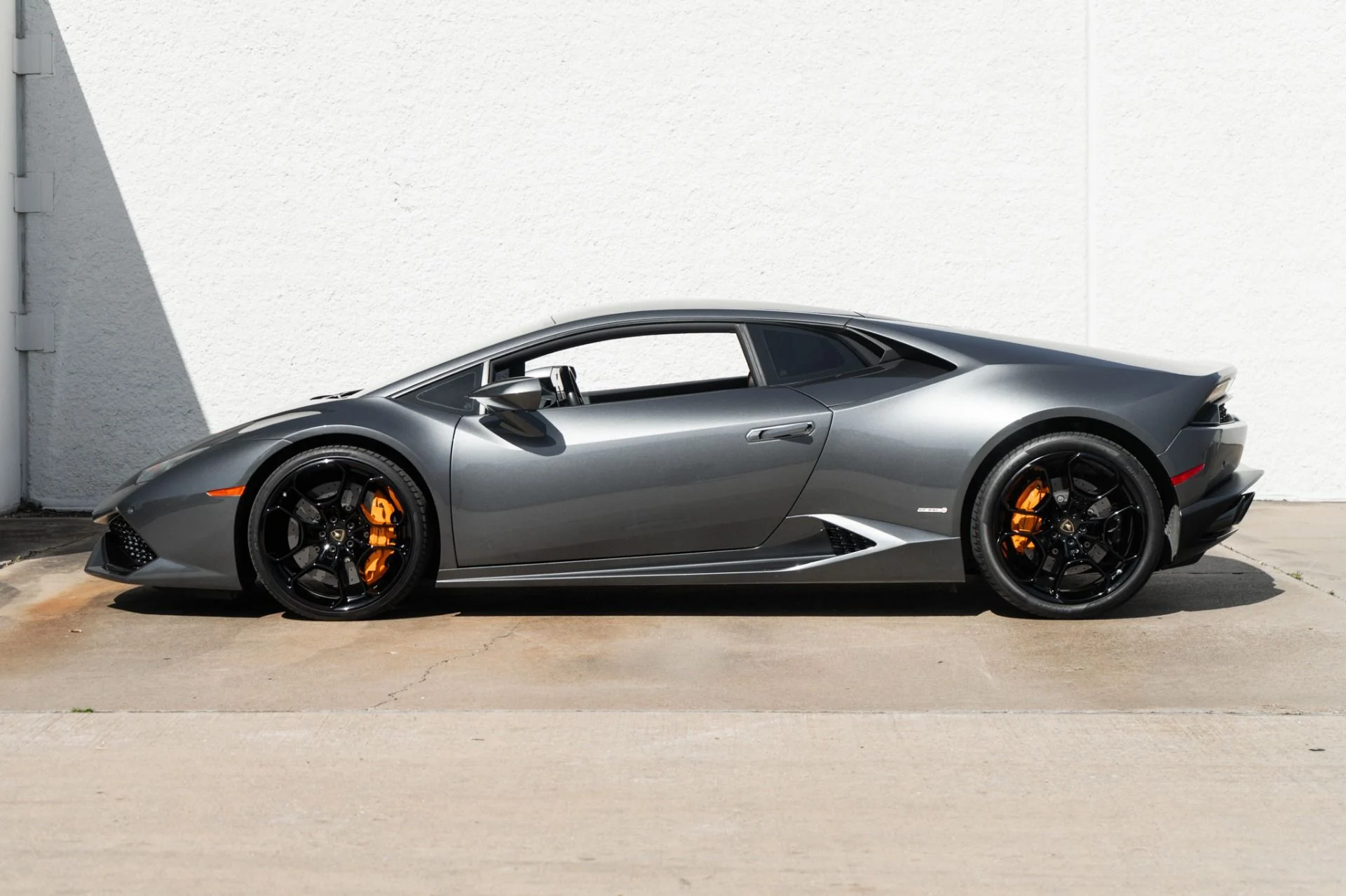 mph007_1836261992_Used_2015_Lamborghini_Huracan_LP_610_4_1775769923_d9dee8b0cd