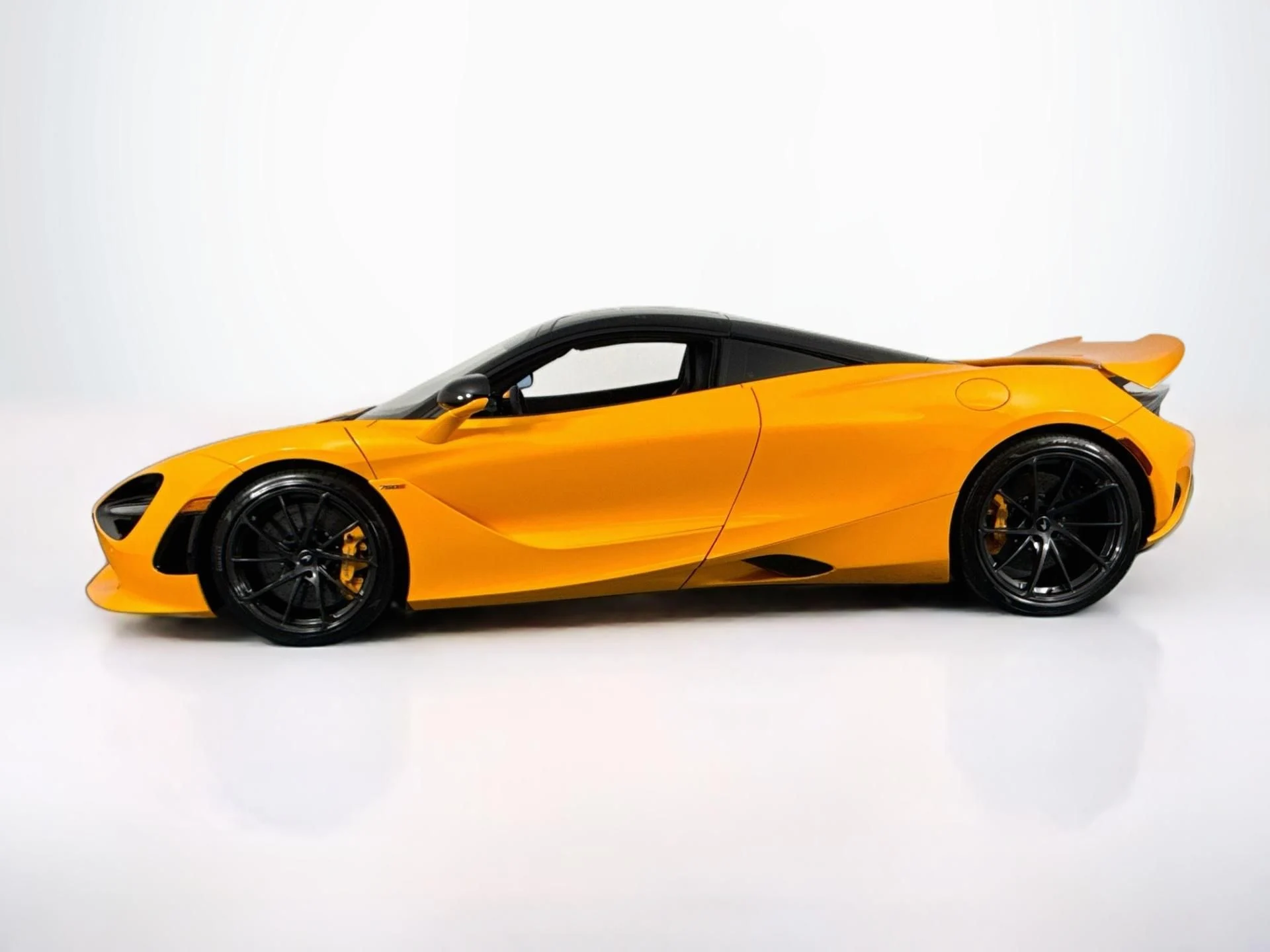 mph007_1842596075_Used_2025_Mc_Laren_750_S_1785879070_b2474cc669