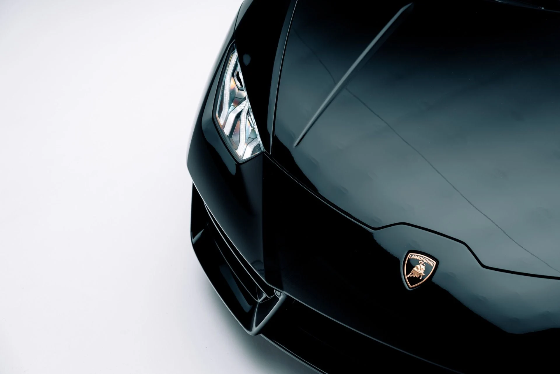 mph007_1850046315_Used_2019_Lamborghini_Huracan_LP_580_2_Spyder_1763507934_47291f4b35