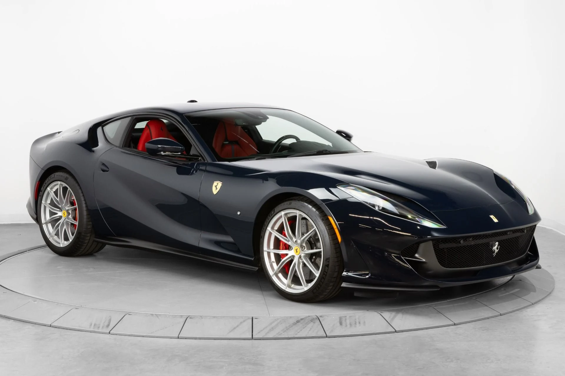 mph007_1867160378_Used_2020_Ferrari_812_Superfast_1779459079_5d6b61b23d