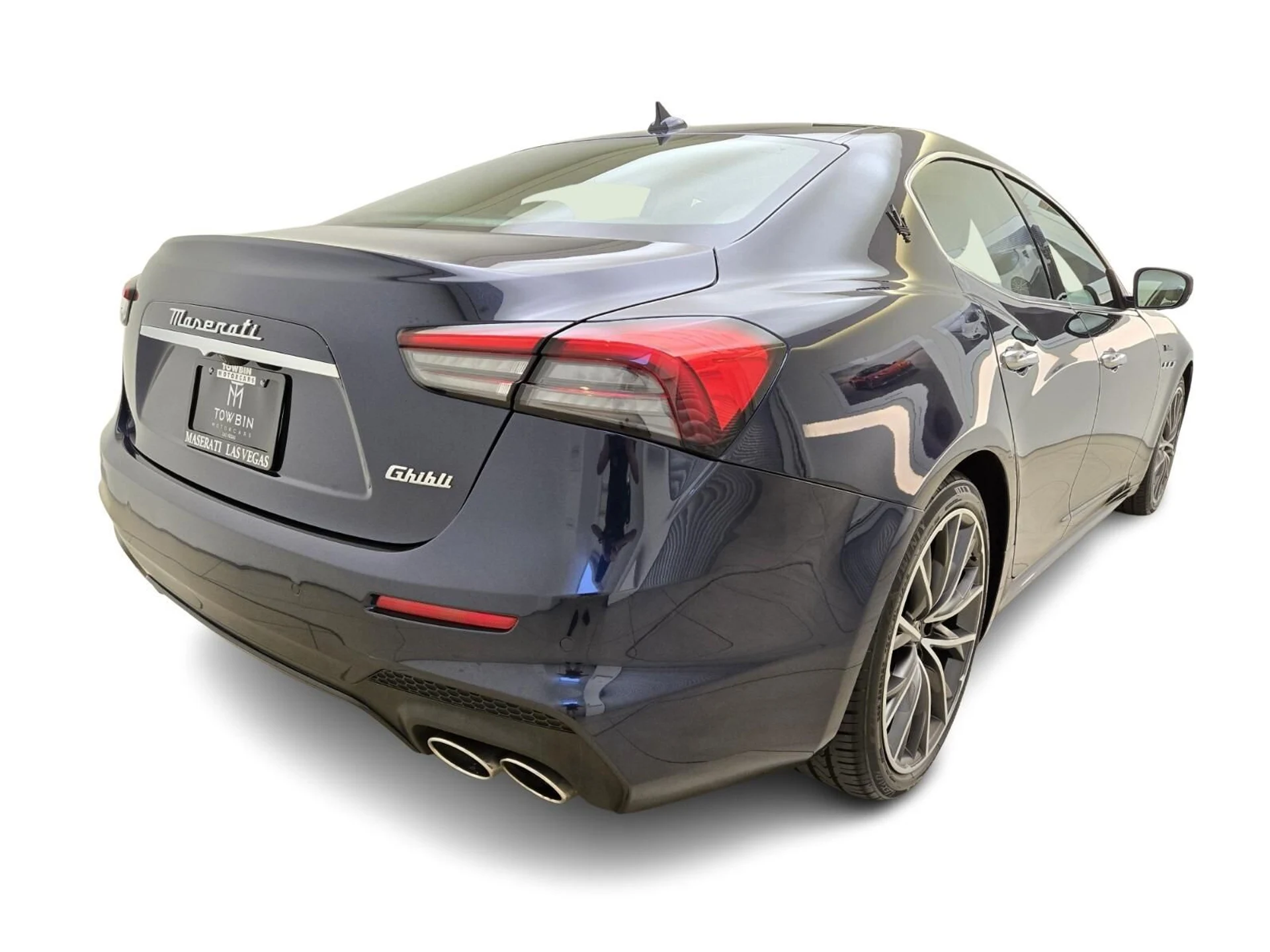 mph007_1876413885_Used_2022_Maserati_Ghibli_Modena_1770446735_719710741c
