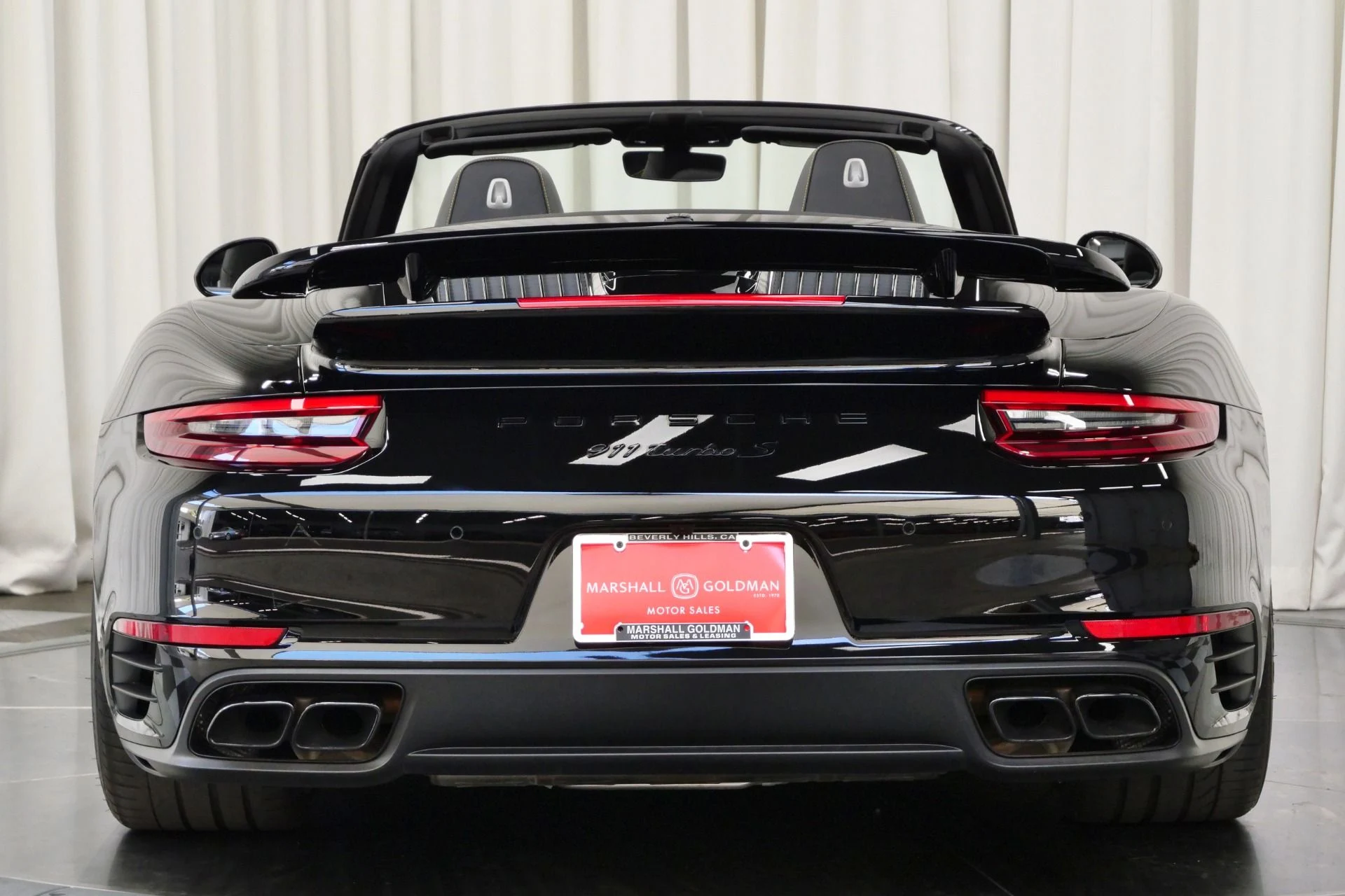 mph007_1884549228_Used_2019_Porsche_911_Turbo_S_Cabriolet_1756135575_6953d516f9