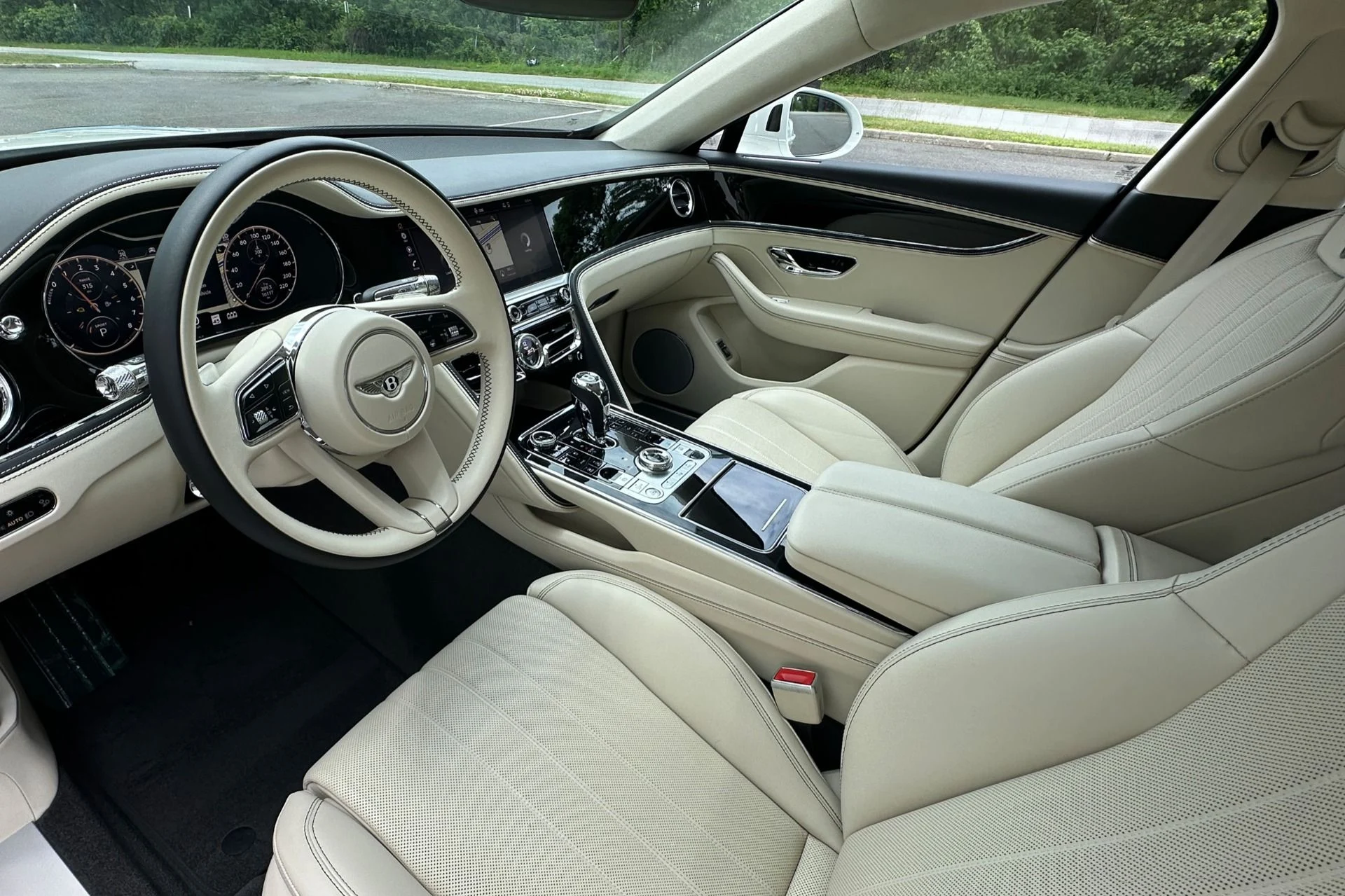 mph007_188724772_Used_2023_Bentley_Flying_Spur_Hybrid_Hybrid_1782128898_eb7aab2df4