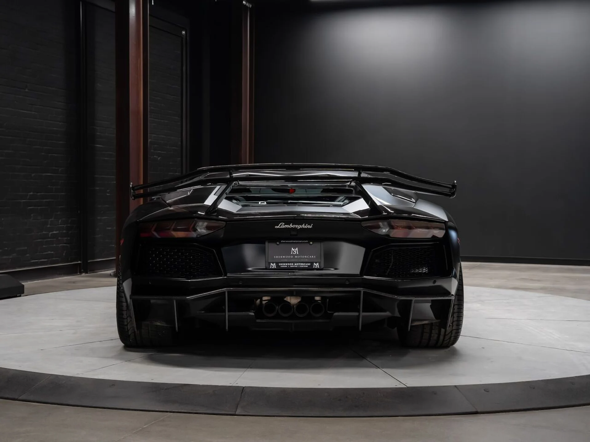 mph007_1889769225_lamborghini_aventador_2015_f5a86618d0