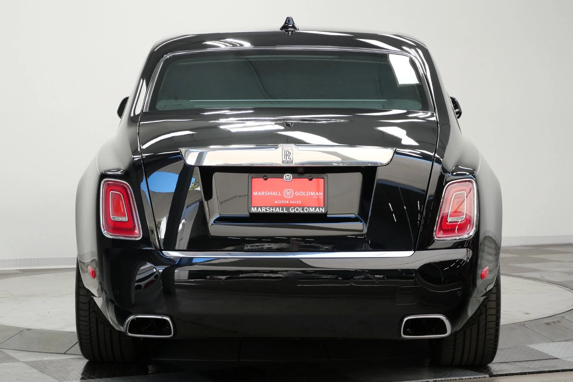 mph007_1892284953_Used_2019_Rolls_Royce_Phantom_The_Phantom_Package_Very_Low_Miles_Bespoke_Audio_1791821565_604625a0e9