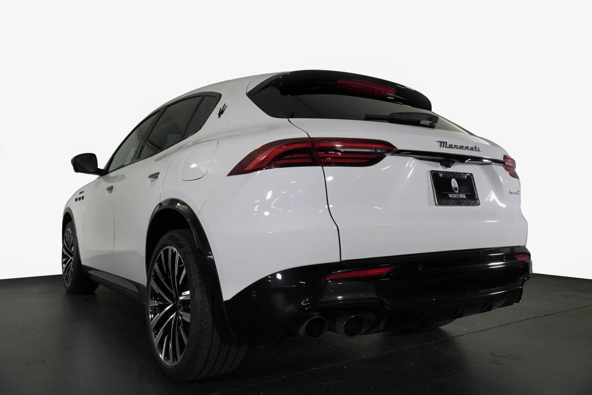 mph007_1892292386_New_2025_Maserati_Grecale_Modena_1776302402_7a91a76300