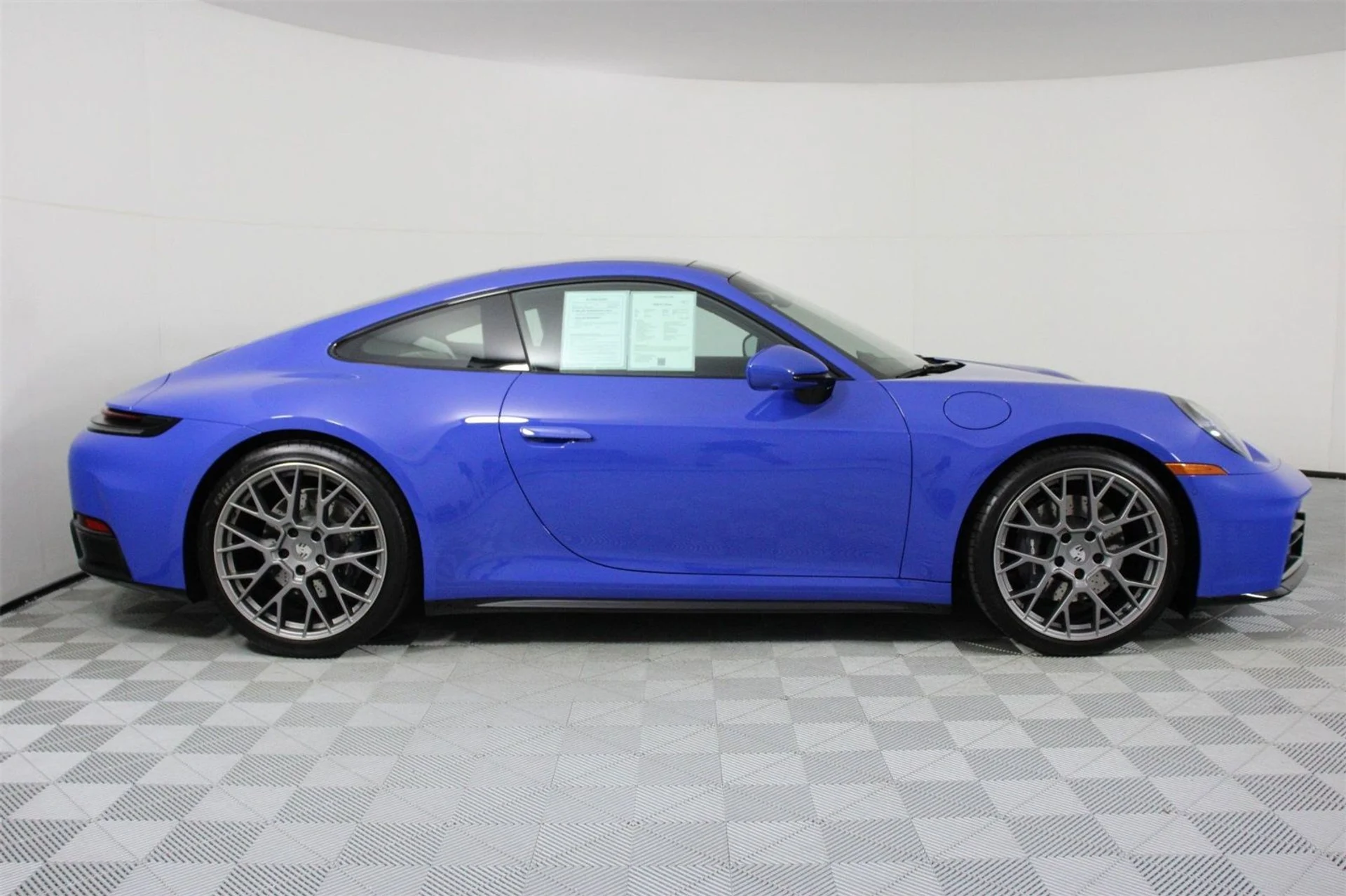 mph007_1894898868_f9d62d9e46aed75719fa1d450e5e440f_00372c03d6