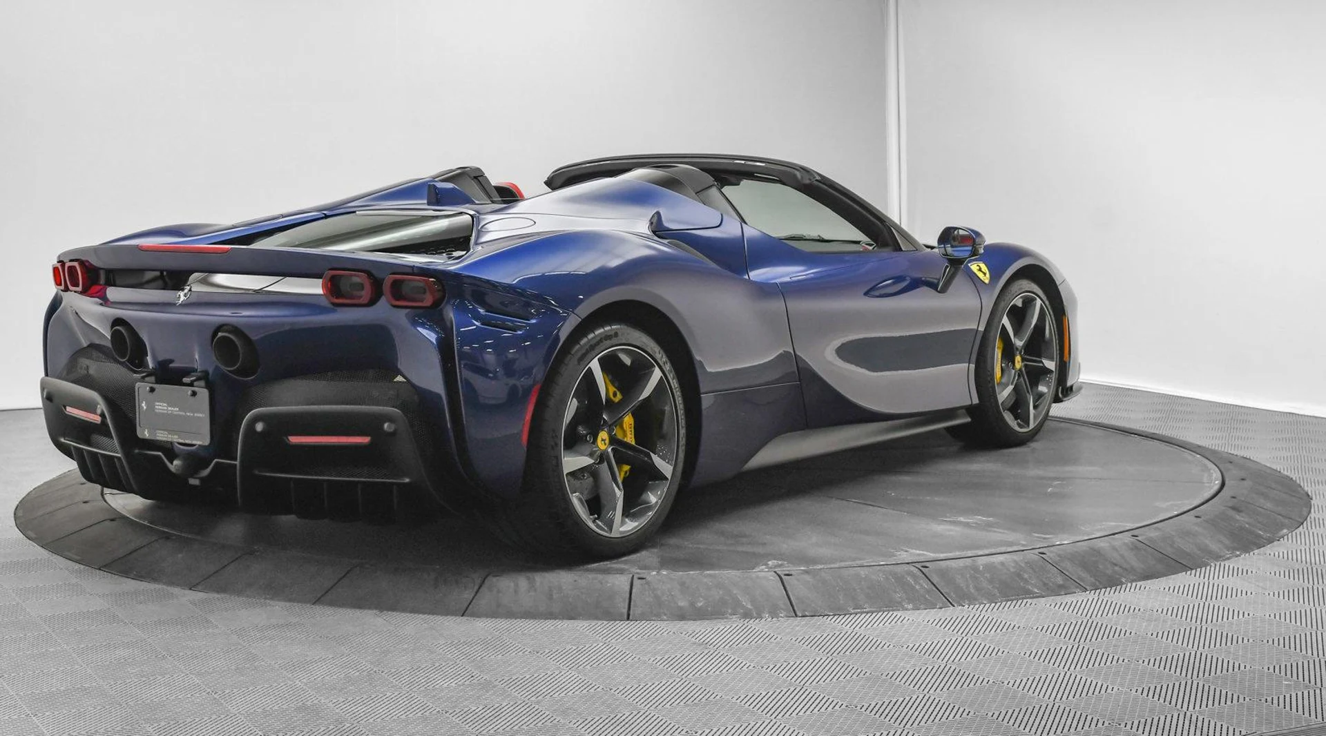 mph007_1900777846_Used_2023_Ferrari_SF_90_Spider_1740041868_e3161608df