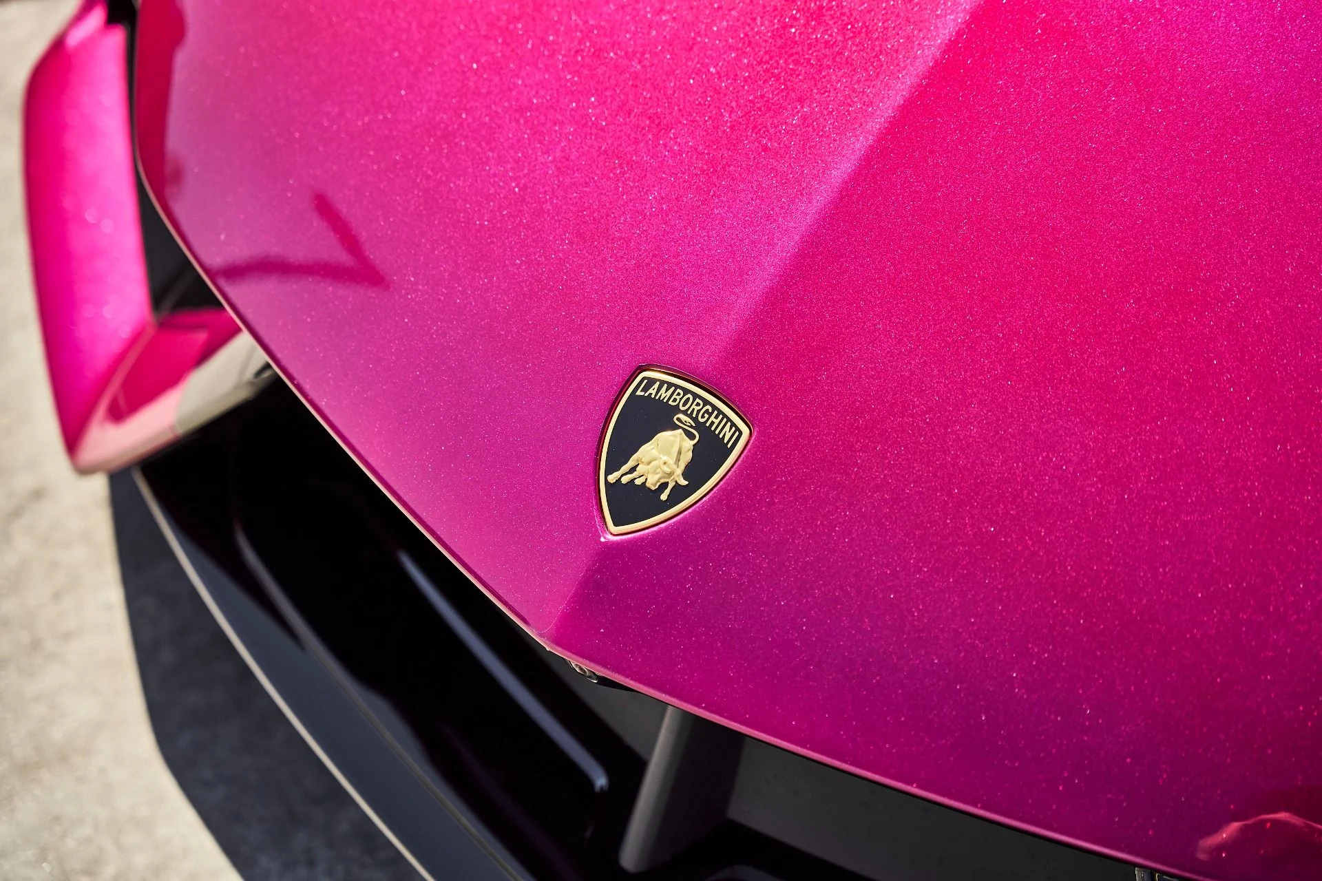 mph007_190614027_Used_2025_Lamborghini_Revuelto_Base_1782964962_62e4ee5652