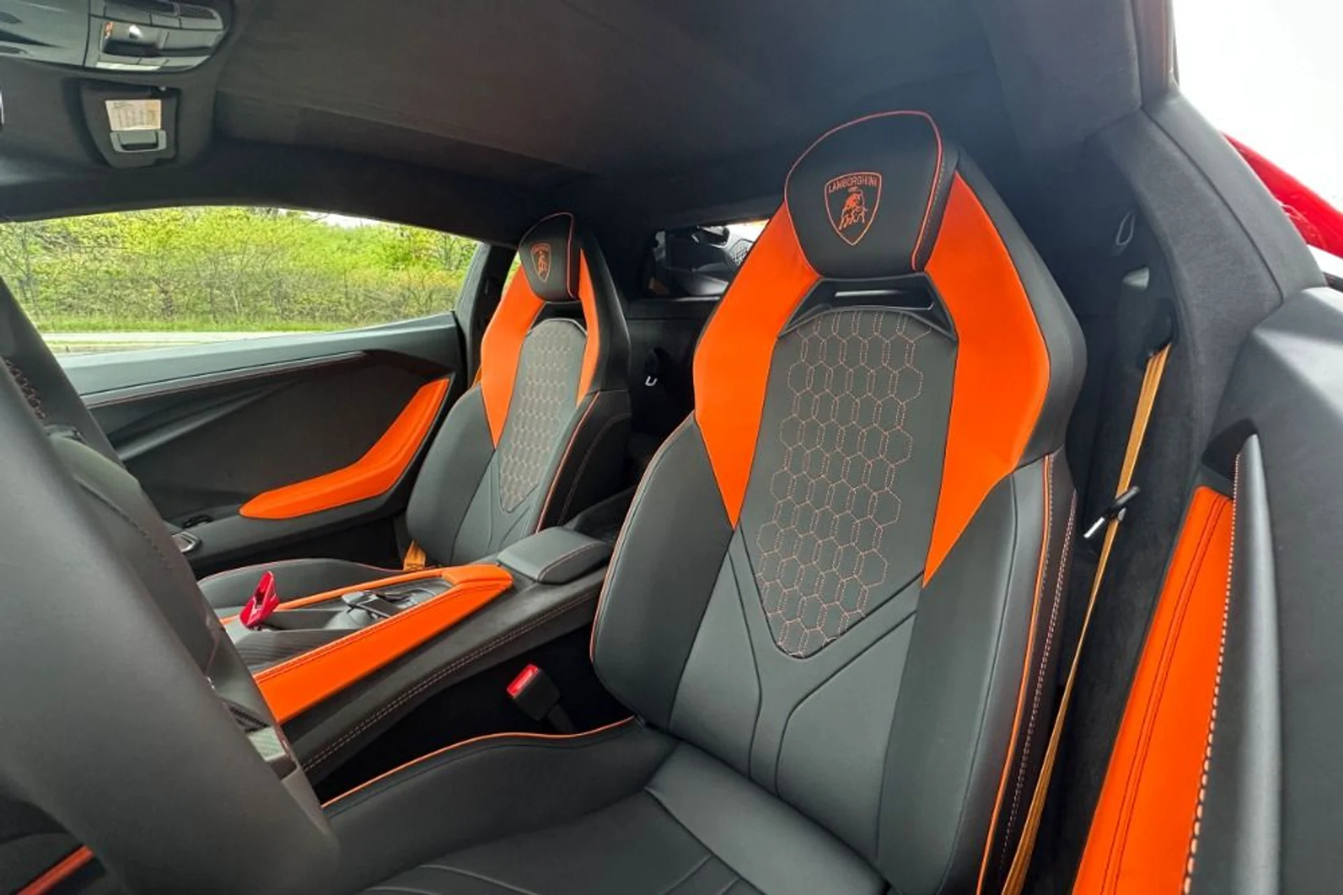 mph007_1909953987_New_2026_Lamborghini_Revuelto_1777983135_2f09d26837