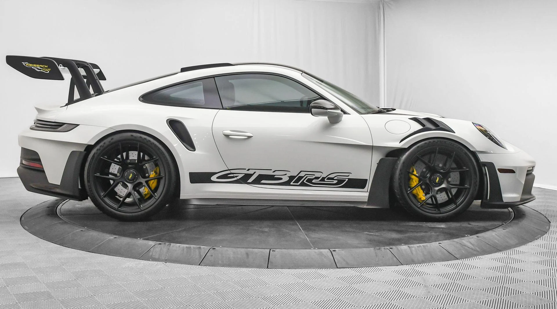 mph007_1910036030_Used_2025_Porsche_911_GT_3_RS_1757454182_a5774b26f8