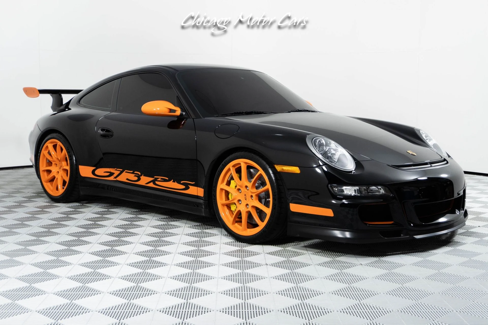 mph007_191102128_13459_p8_l_5df8738ead