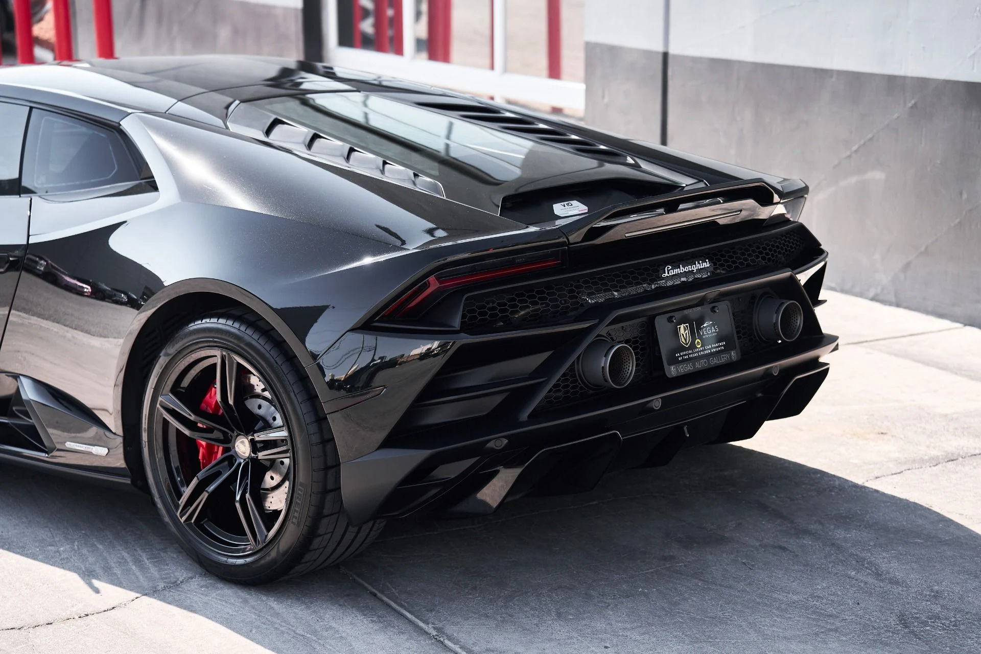 mph007_191246496_Used_2022_Lamborghini_Huracan_EVO_Base_1752781637_26ea5cc39a