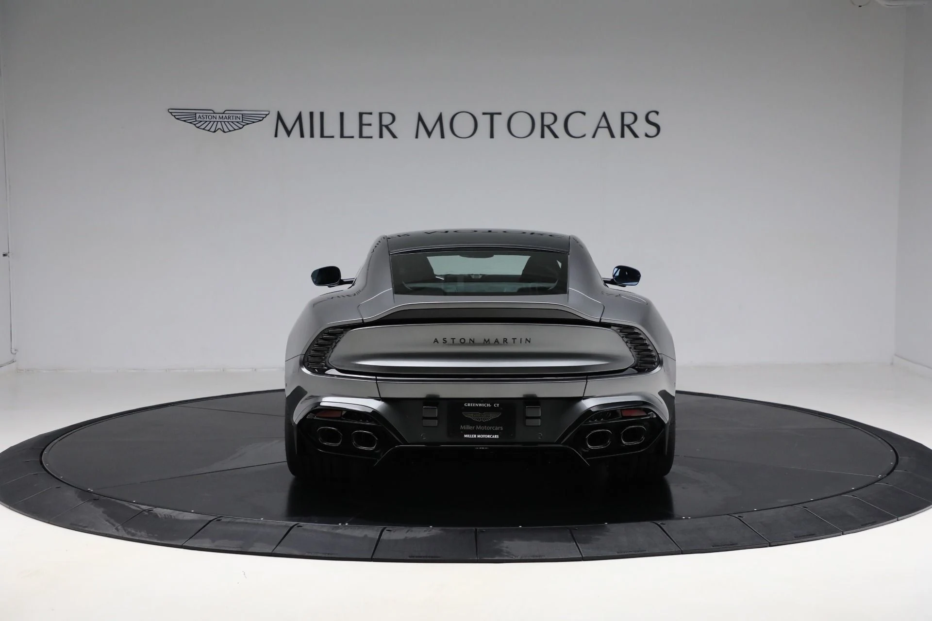 mph007_1912497155_New_2025_Aston_Martin_Vanquish_e6640575ad