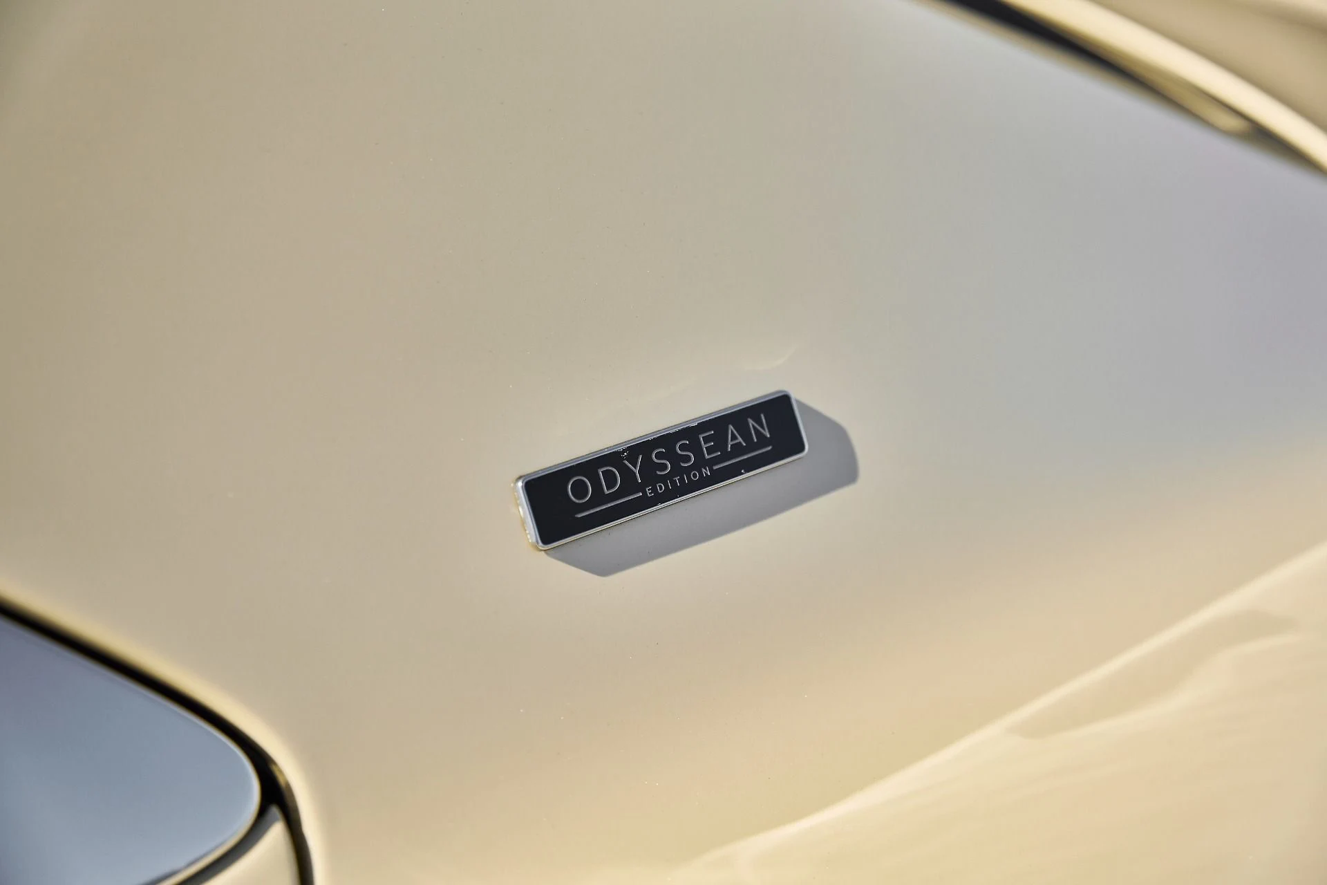 mph007_1919315789_Used_2023_Bentley_Flying_Spur_Hybrid_Odyssean_Edition_1770692424_bfdec793ab