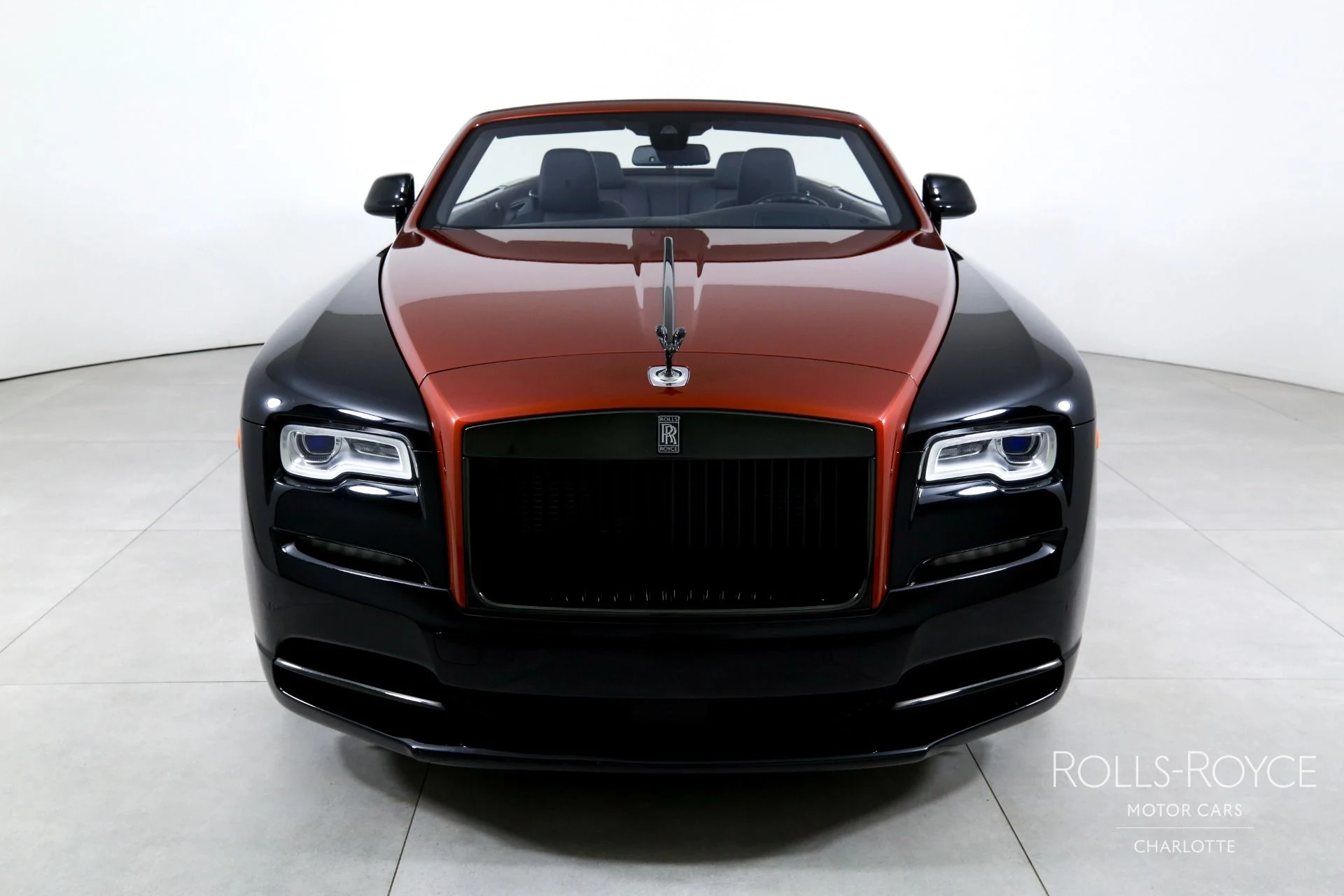 mph007_1924389097_Used_2019_Rolls_Royce_Black_Badge_Dawn_1783112300_bb8bb0c373
