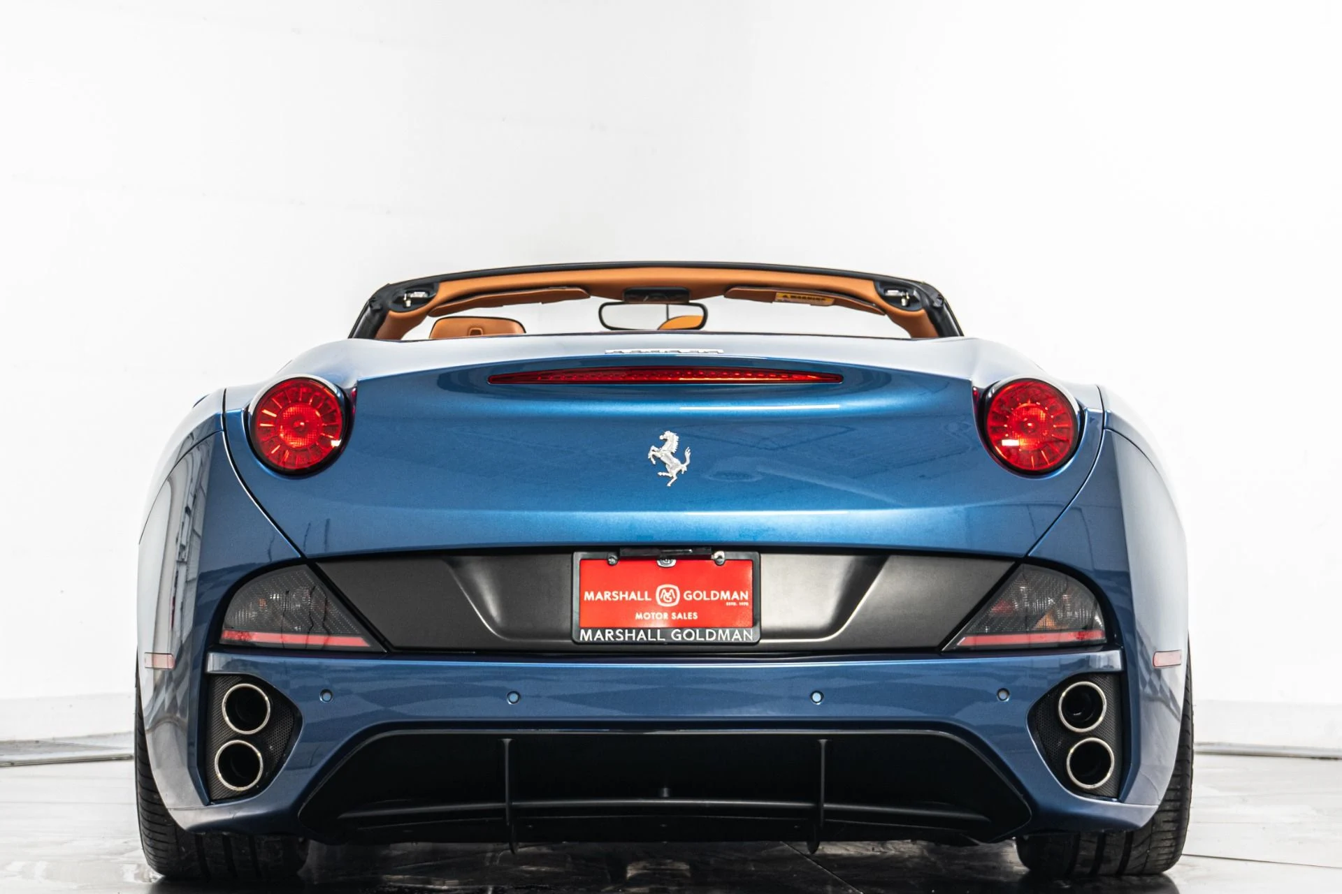 mph007_1925793136_Used_2010_Ferrari_California_1774646795_af4ed3d076