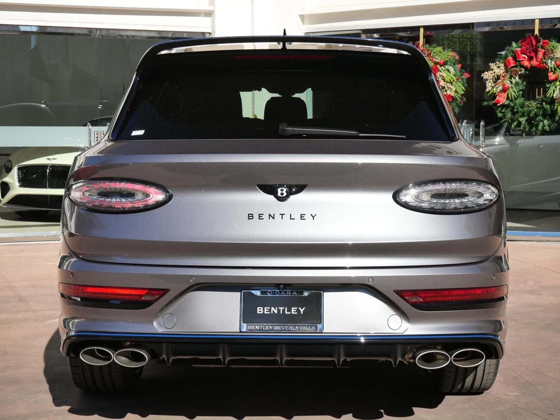 mph007_192877011_cf885342280bb94b04154bf126990aacx_6389768a2a