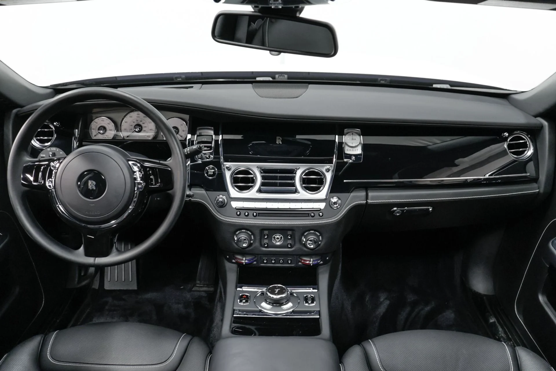 mph007_1948812326_Used_2016_Rolls_Royce_Ghost_Base_1761576536_433cb3b645