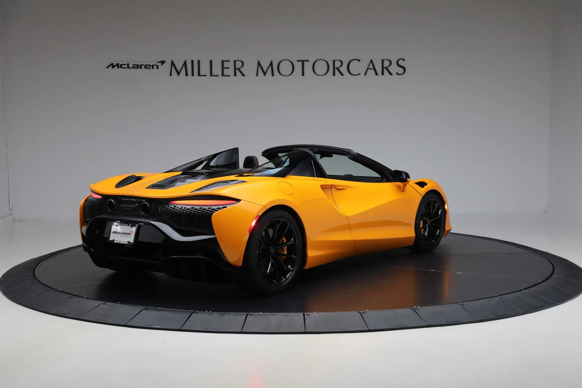 mph007_1949525178_New_2026_Mc_Laren_Artura_Spider_Tech_Lux_a5f621066d