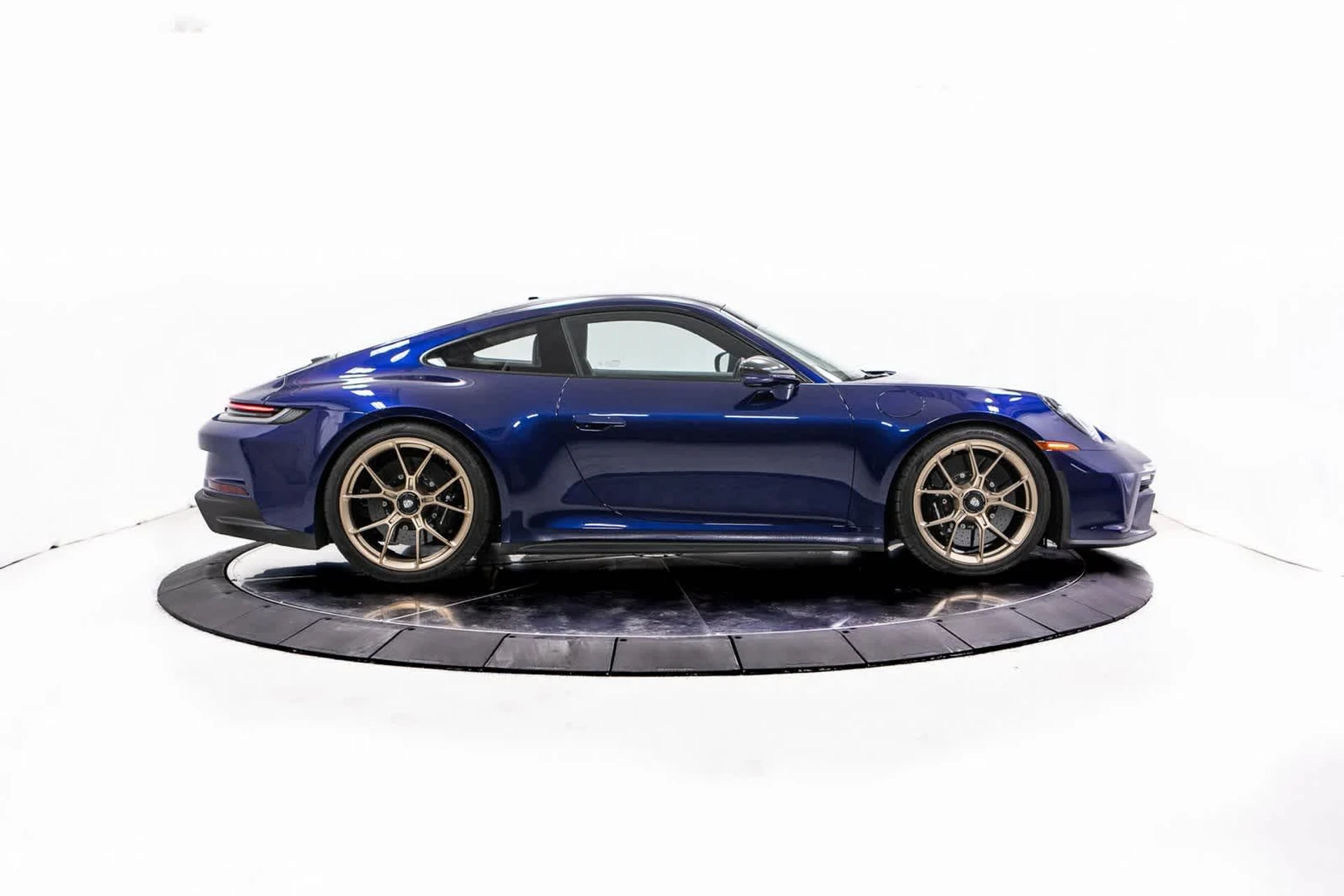 mph007_1956969621_8e69f5e37dccf68ce38731b5fc4e1369x_37d409ab79