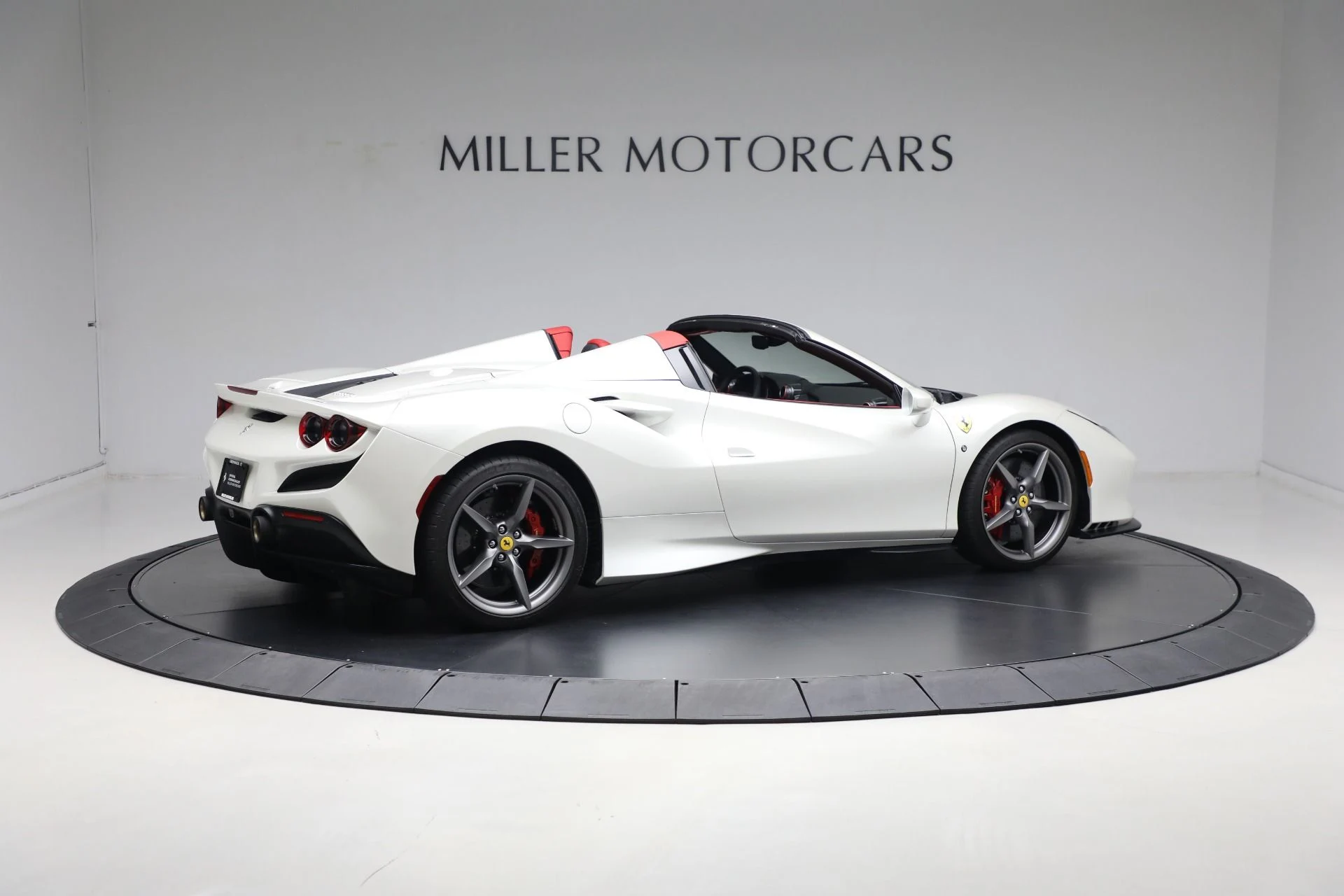mph007_196000091_Used_2023_Ferrari_F8_Spider_1778678736_df9069cf97