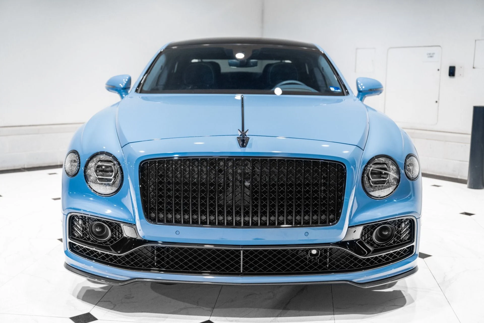 mph007_1974181968_Used_2024_Bentley_Flying_Spur_Edition_8_1777999219_b56083caf9