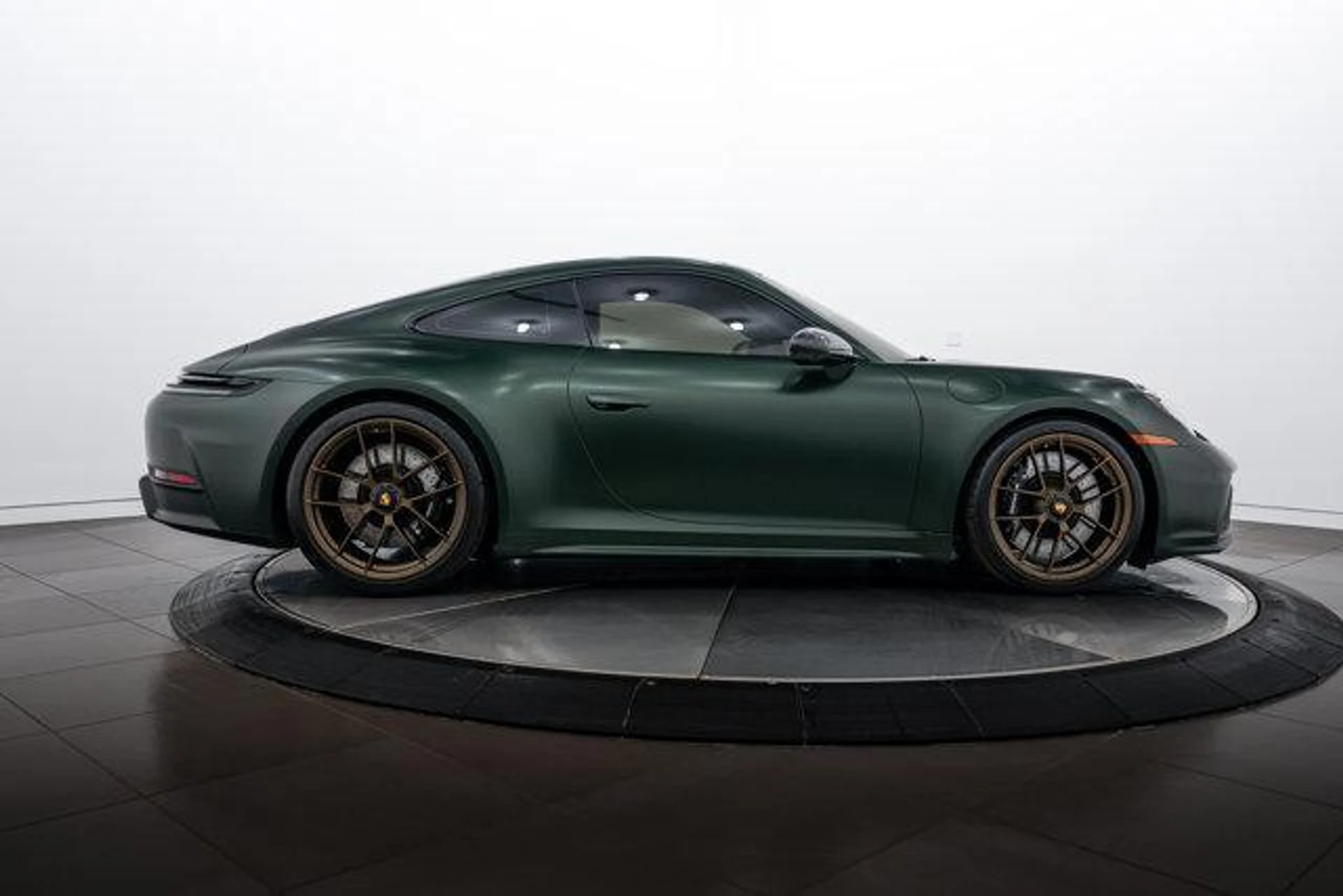 mph007_1977598415_J_Wn_Enml_I_Sntzbip_Na1u_Bpx_P_Ak_So_1130d1f251