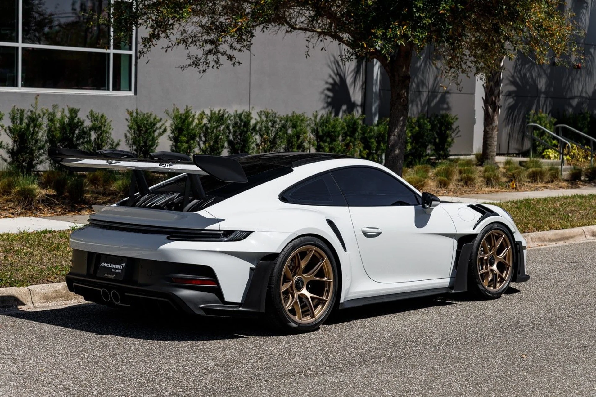 mph007_1982700415_645_p8_l_a0897120a6