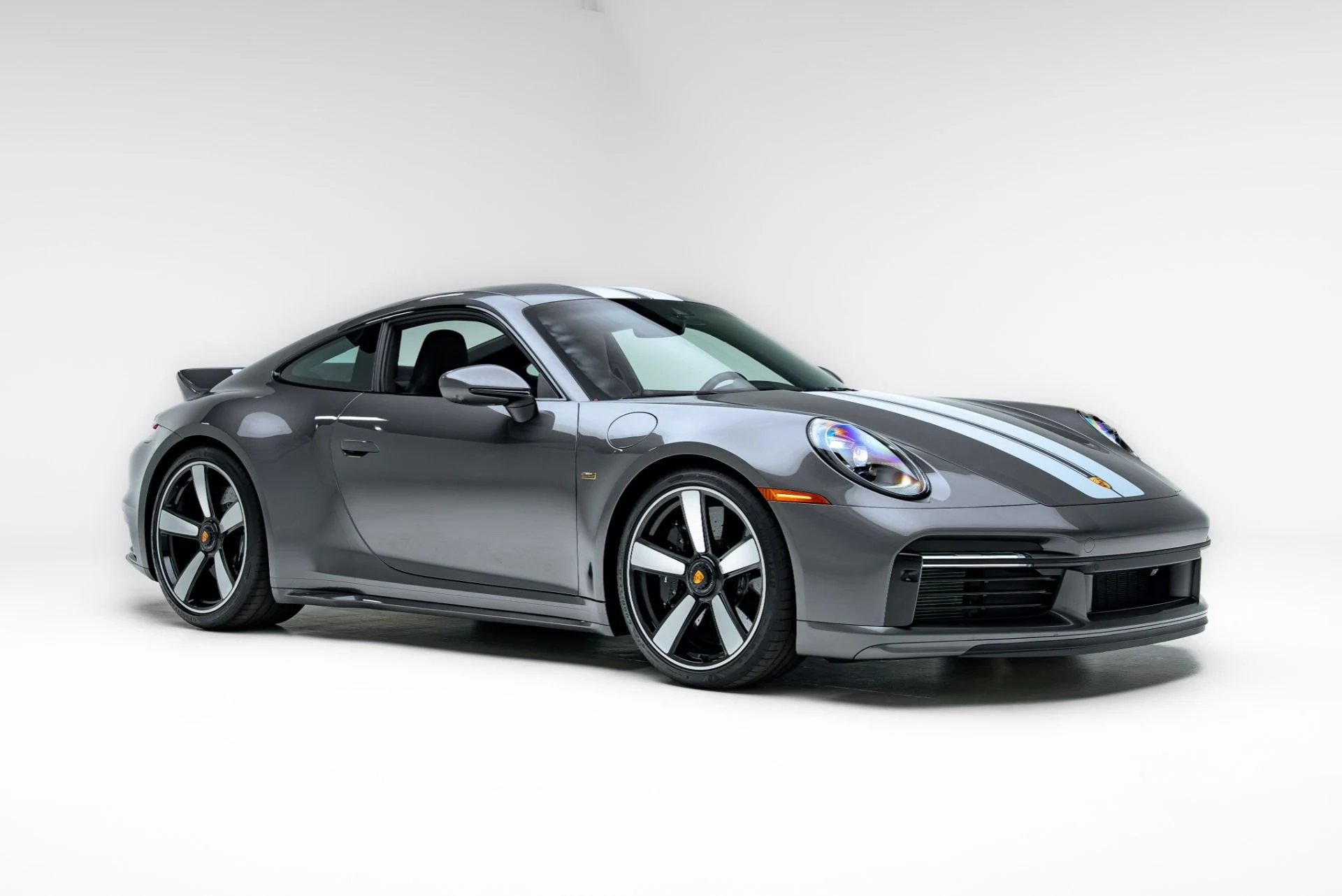 mph007_1986823087_Used_2023_Porsche_911_Sport_Classic_1776441930_f644777d19