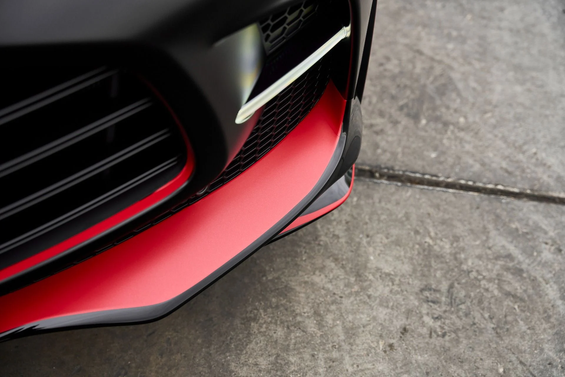 mph007_1988564336_Used_2025_Aston_Martin_DBX_707_1766785282_052eacb209