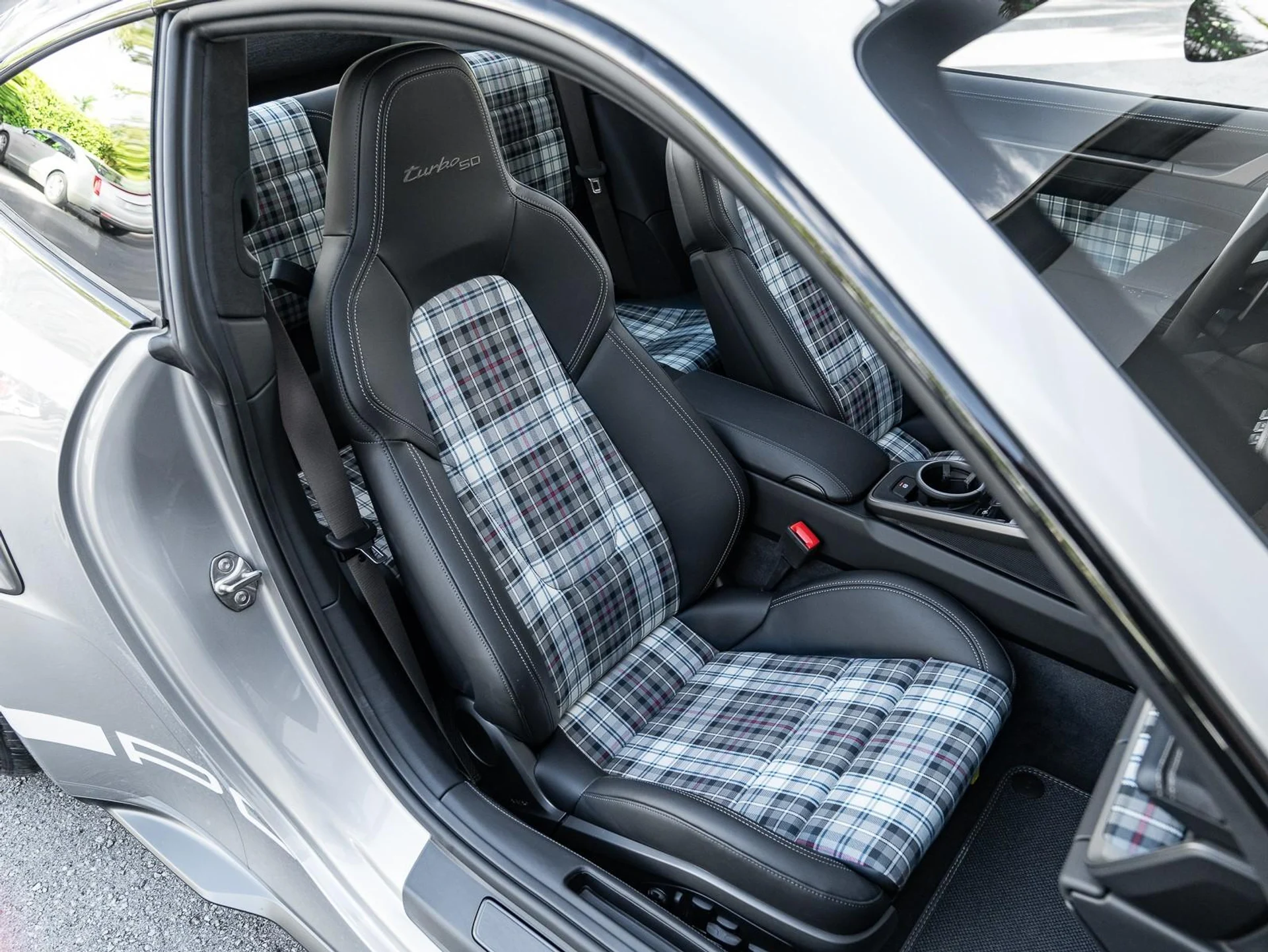 mph007_1993891003_Used_2025_Porsche_911_Turbo_1762268496_f5a4ed022c