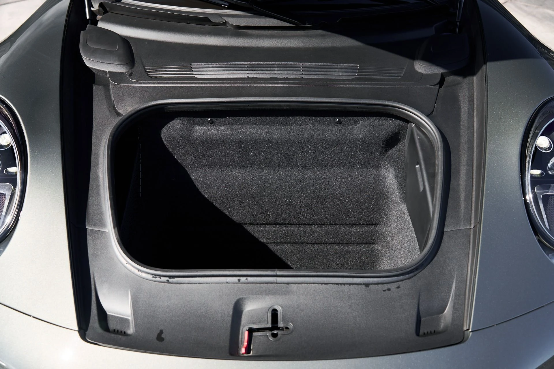 mph007_1996650467_Used_2022_Porsche_911_Carrera_S_1760208034_4a450efd87