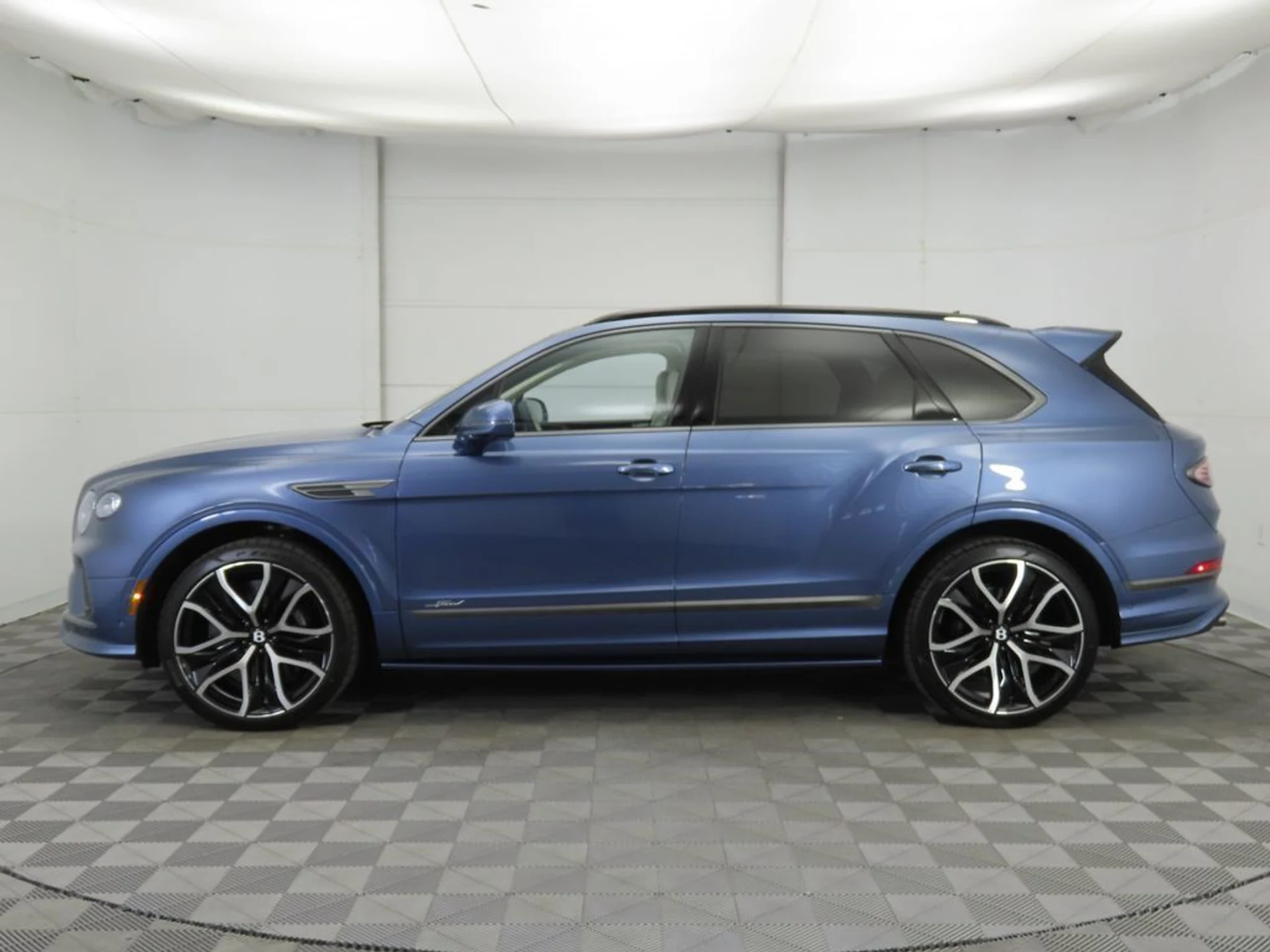 mph007_2002162736_new_2026_bentley_bentayga_8119_22957668_8_1024_7fa270538a