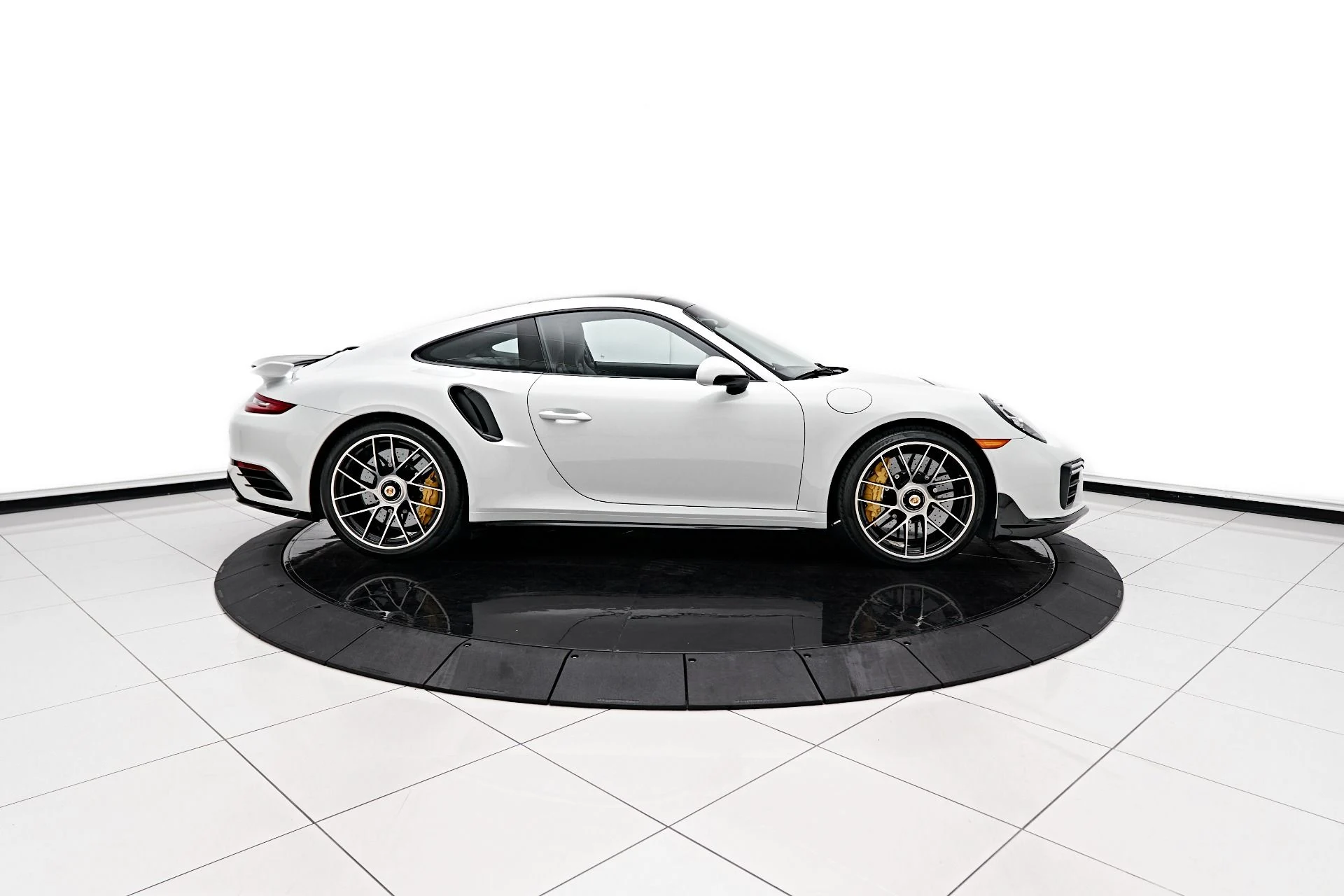 mph007_2013008594_Used_2019_Porsche_911_Turbo_S_1710196053_433dadc61e