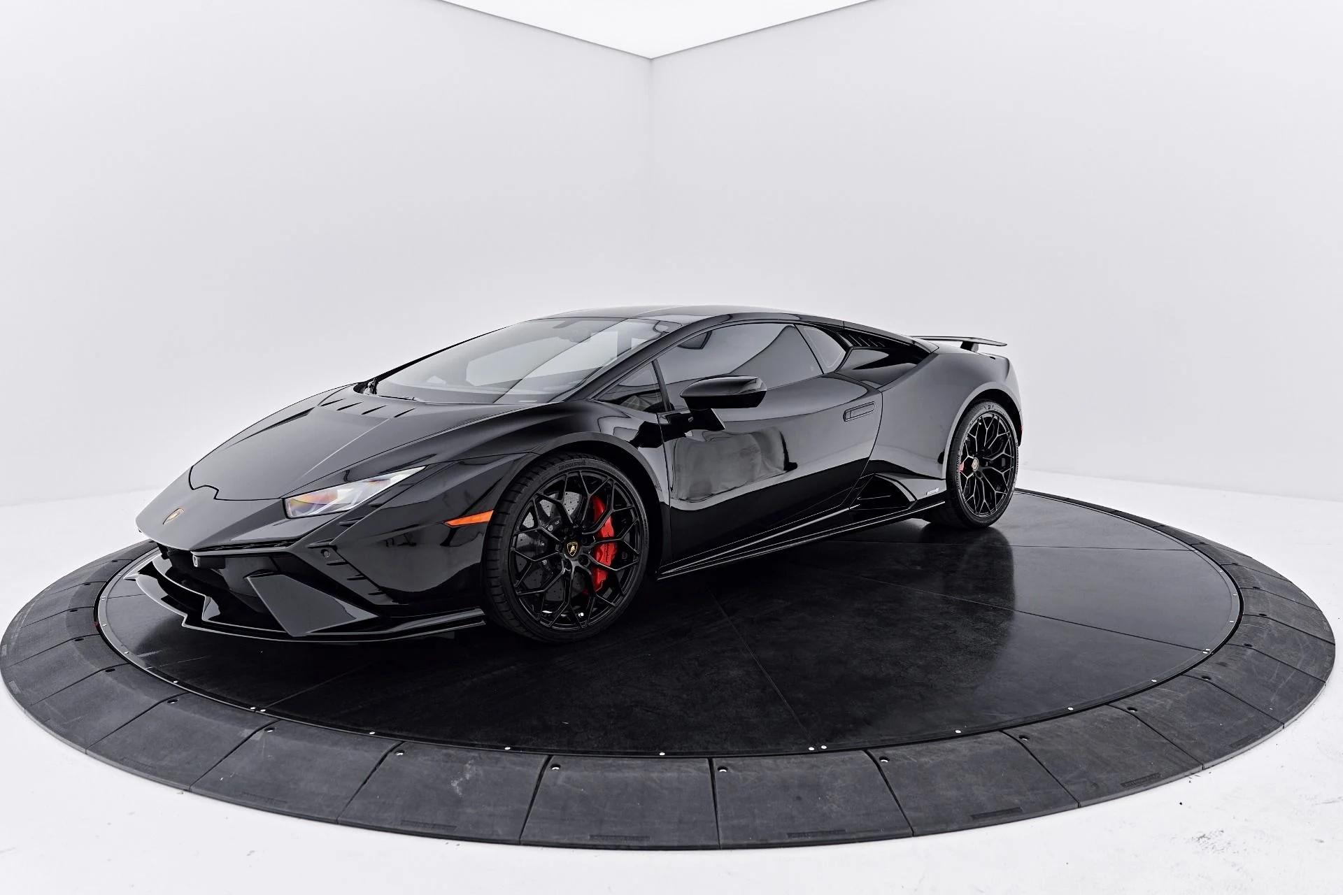 mph007_2014771738_Used_2024_Lamborghini_Huracan_Tecnica_Base_1790185315_68850cead9