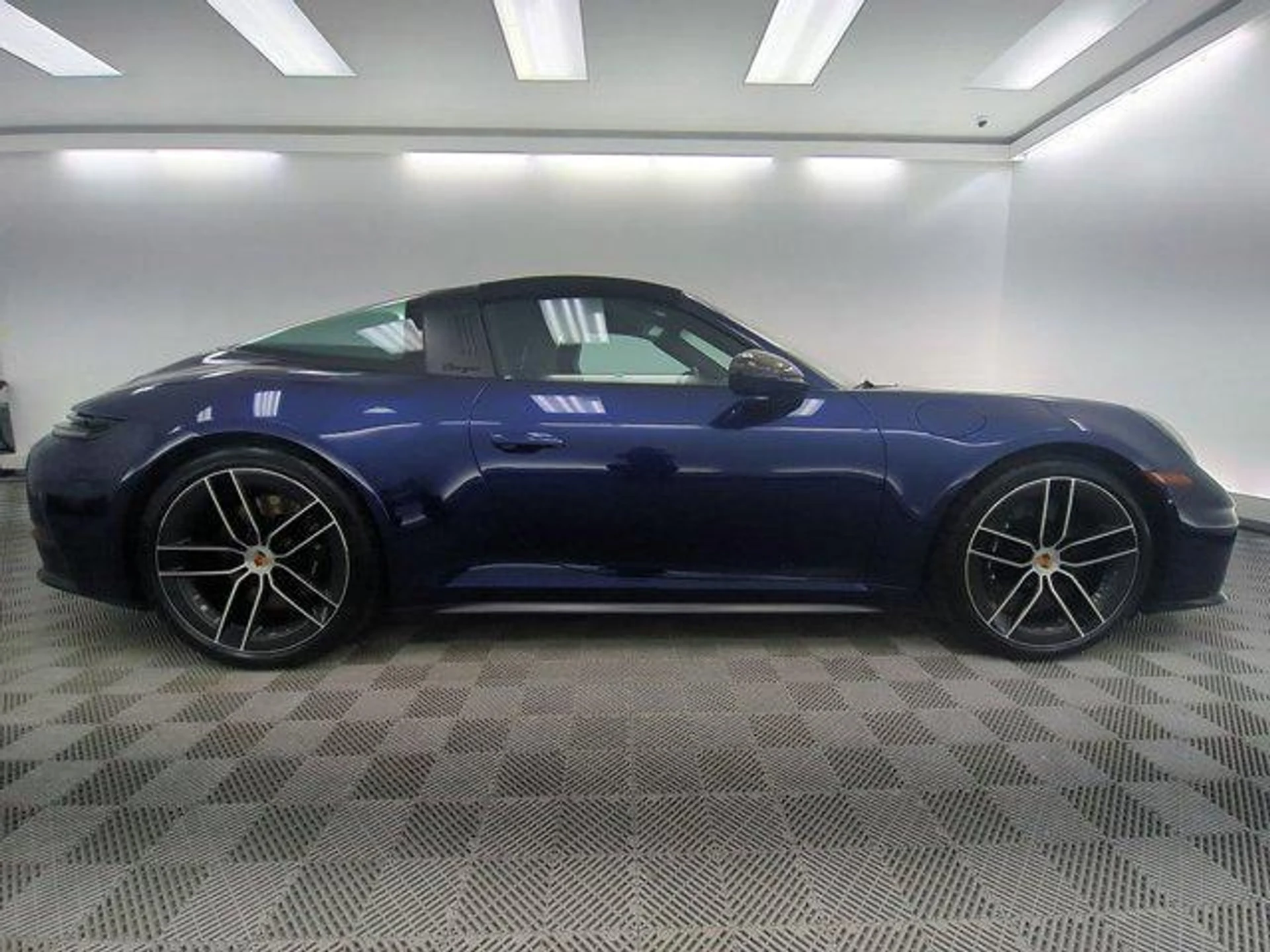 mph007_2015370300_X_Svj_He_JF_Vn_Kwf_Bx_RI_Rbts_S_Dh_Bjc_24d0d82e8d