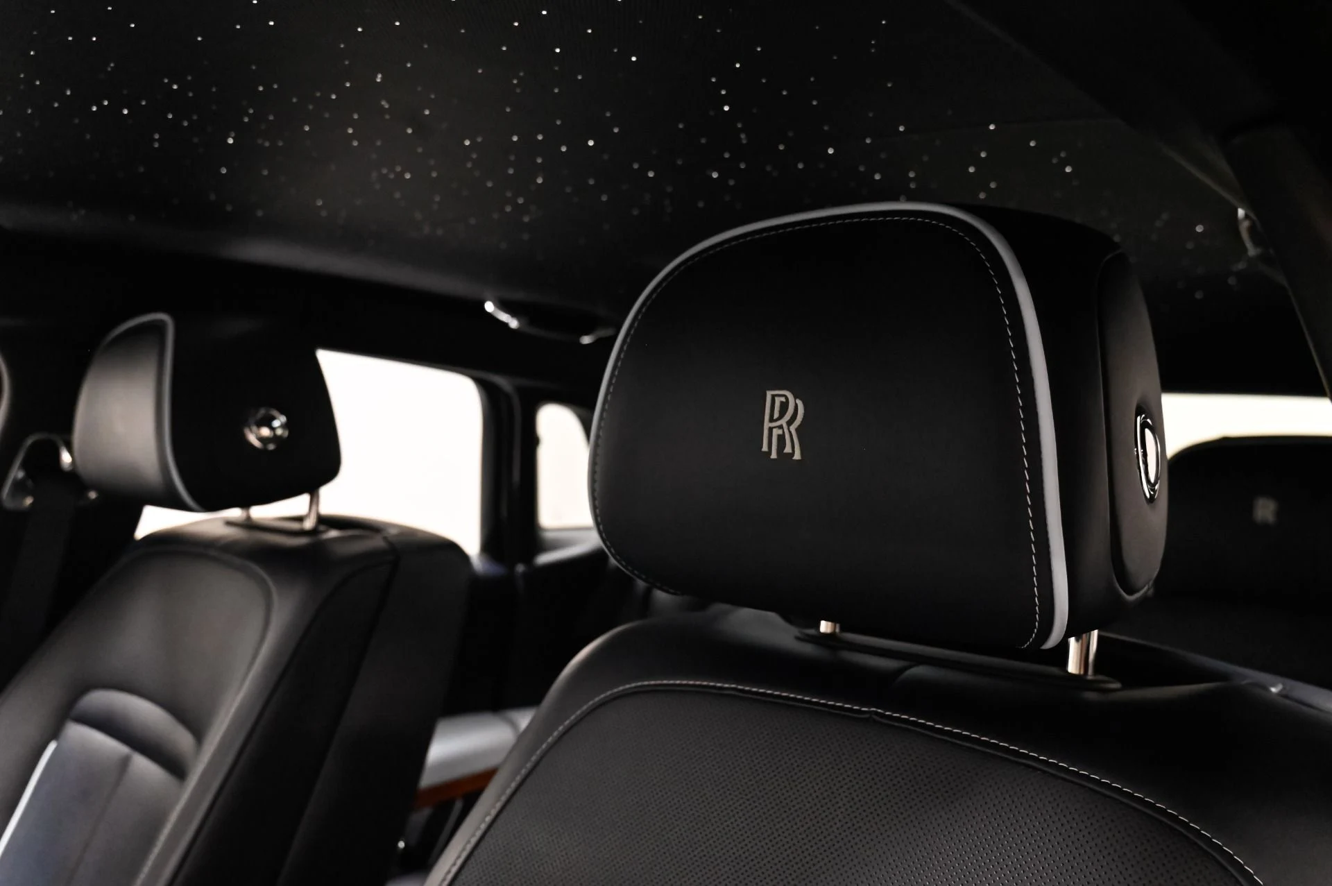mph007_2023397129_Used_2021_Rolls_Royce_Ghost_Base_1788893132_72bd6add12