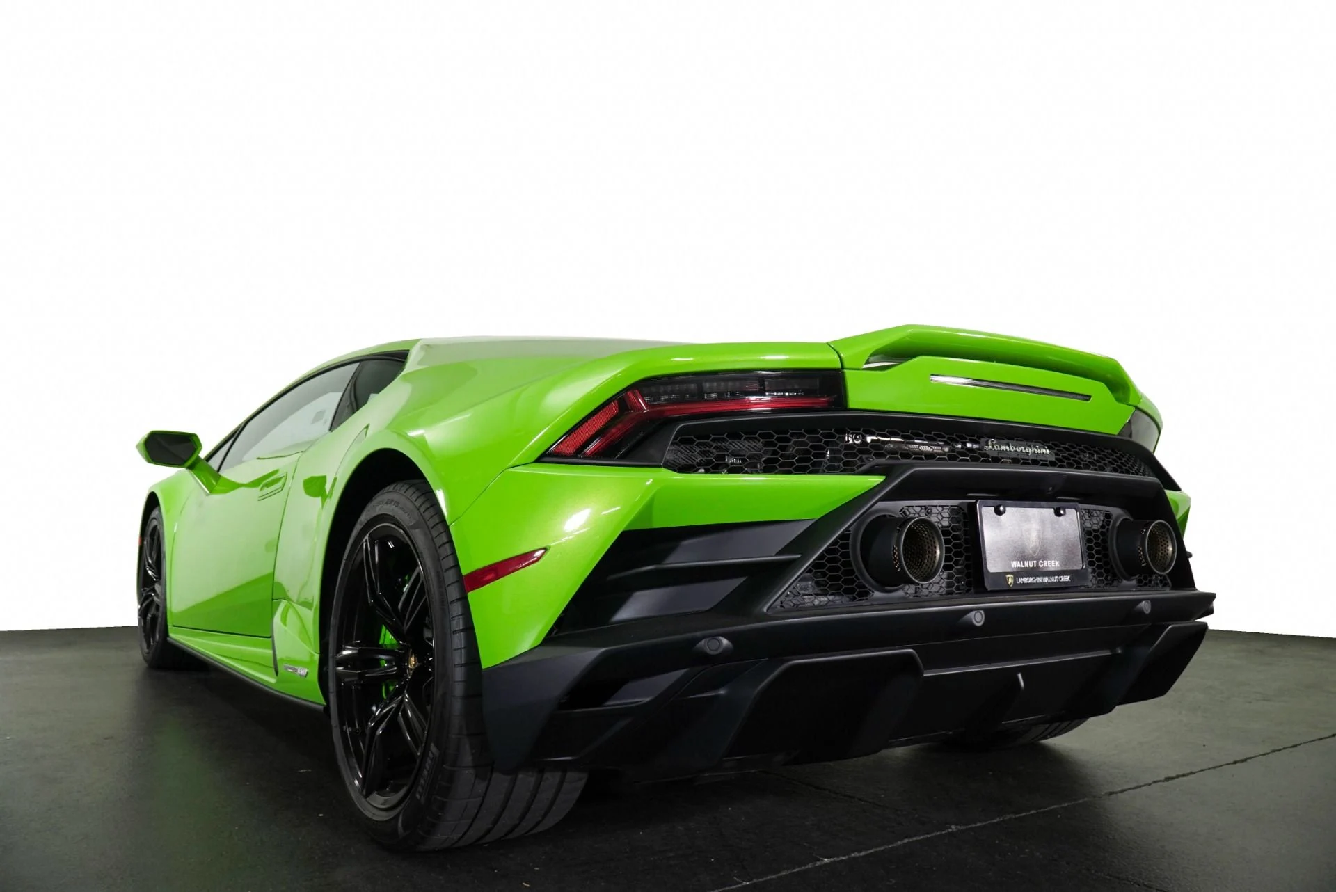 mph007_2027009474_Used_2022_Lamborghini_Huracan_EVO_1774468302_cf92fc3932