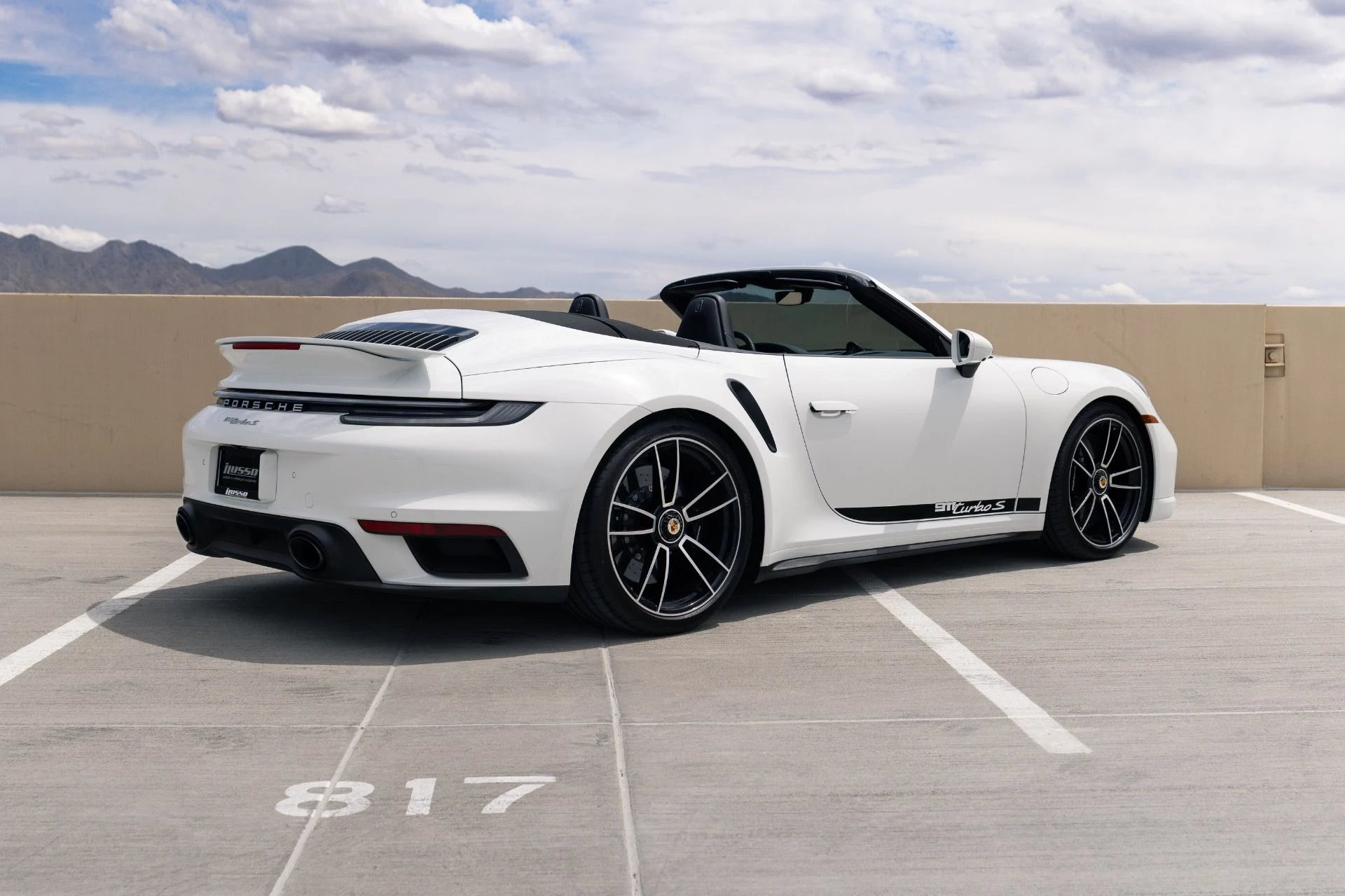 mph007_2030023228_Used_2025_Porsche_911_Turbo_S_1776200682_4870c2b924